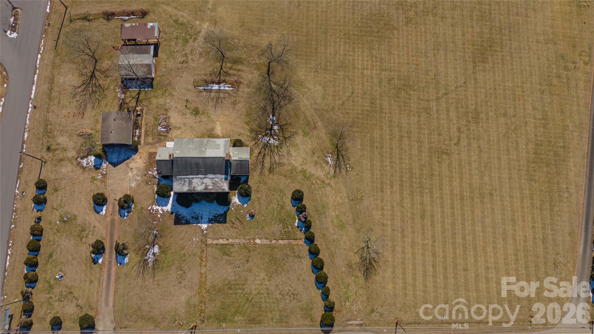 main property photo 40