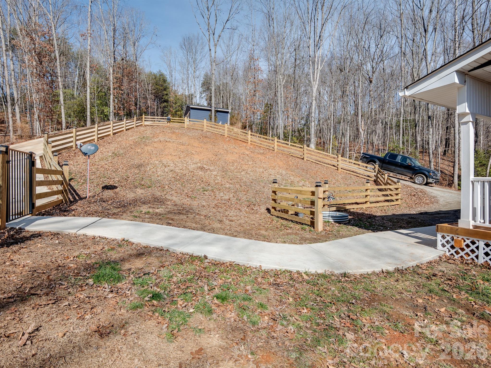 main property photo 32