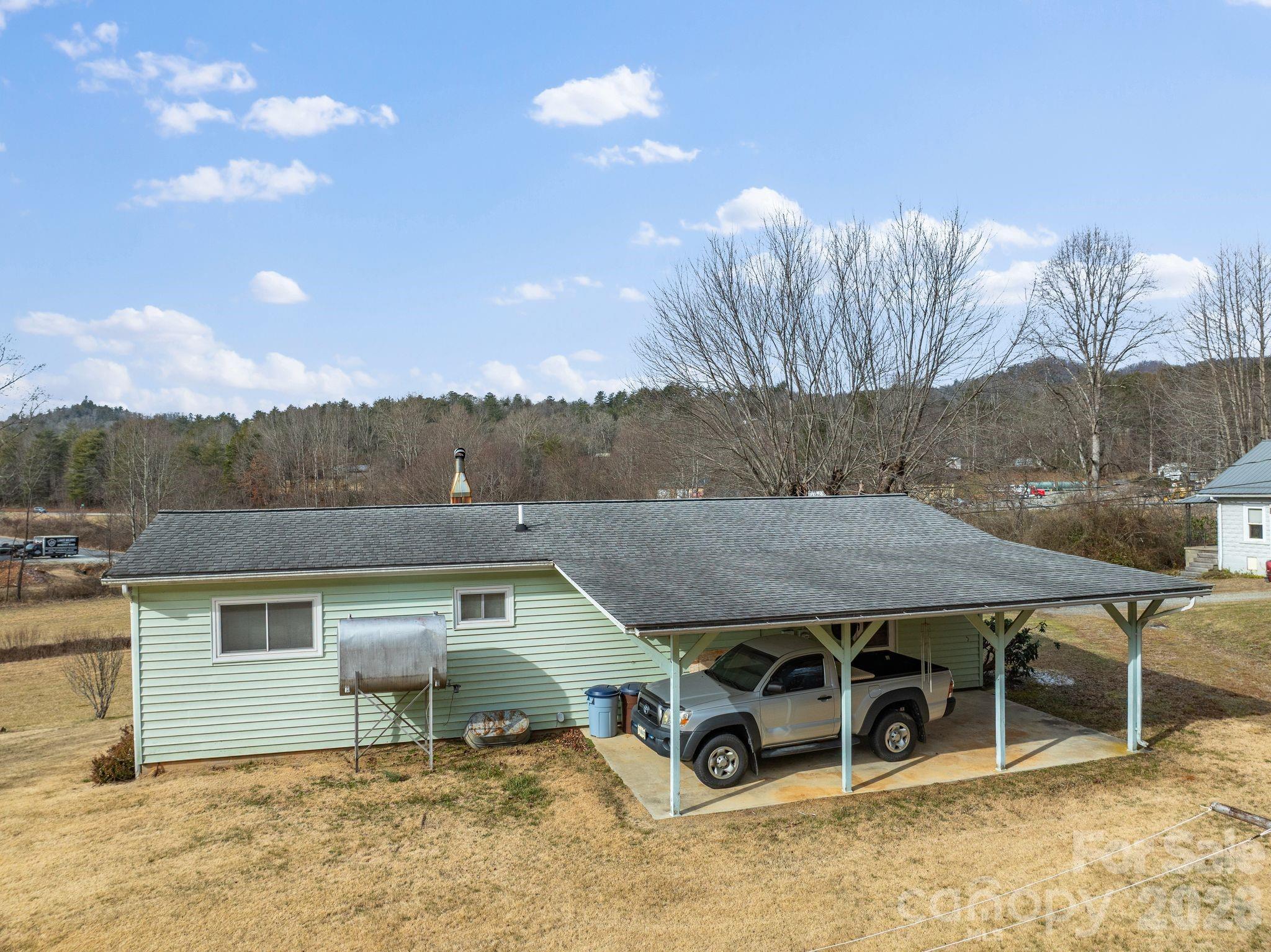main property photo 24