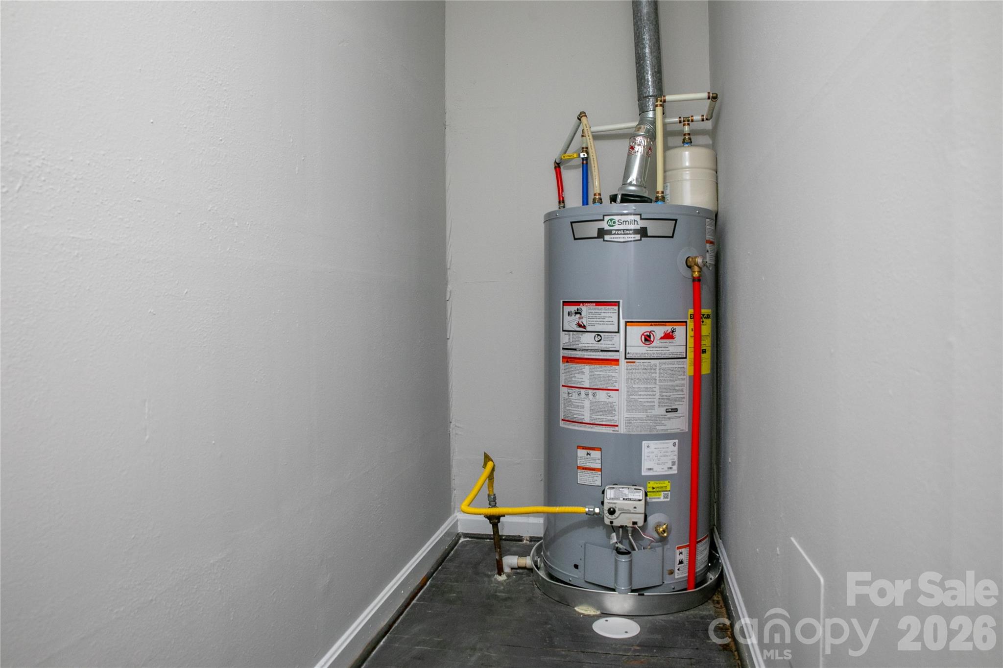 main property photo 10