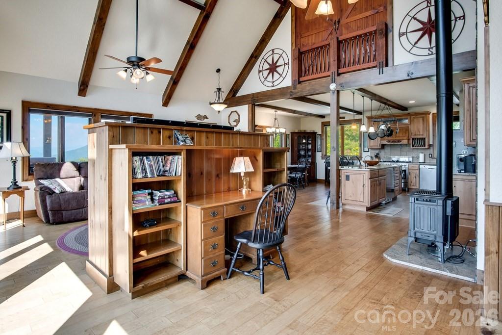 main property photo 16