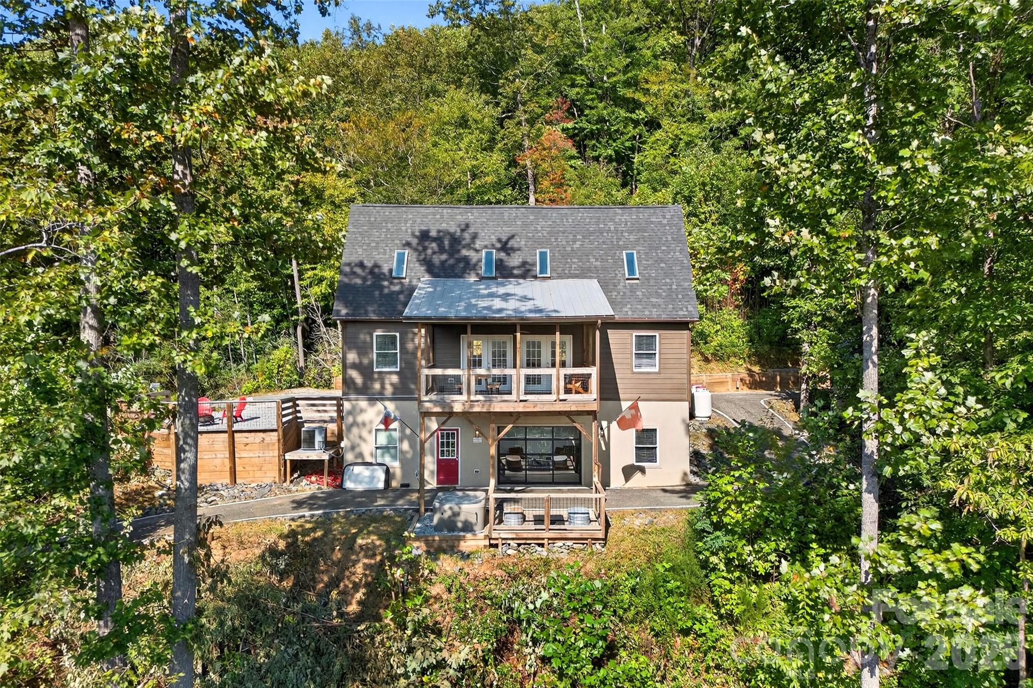 main property photo 27