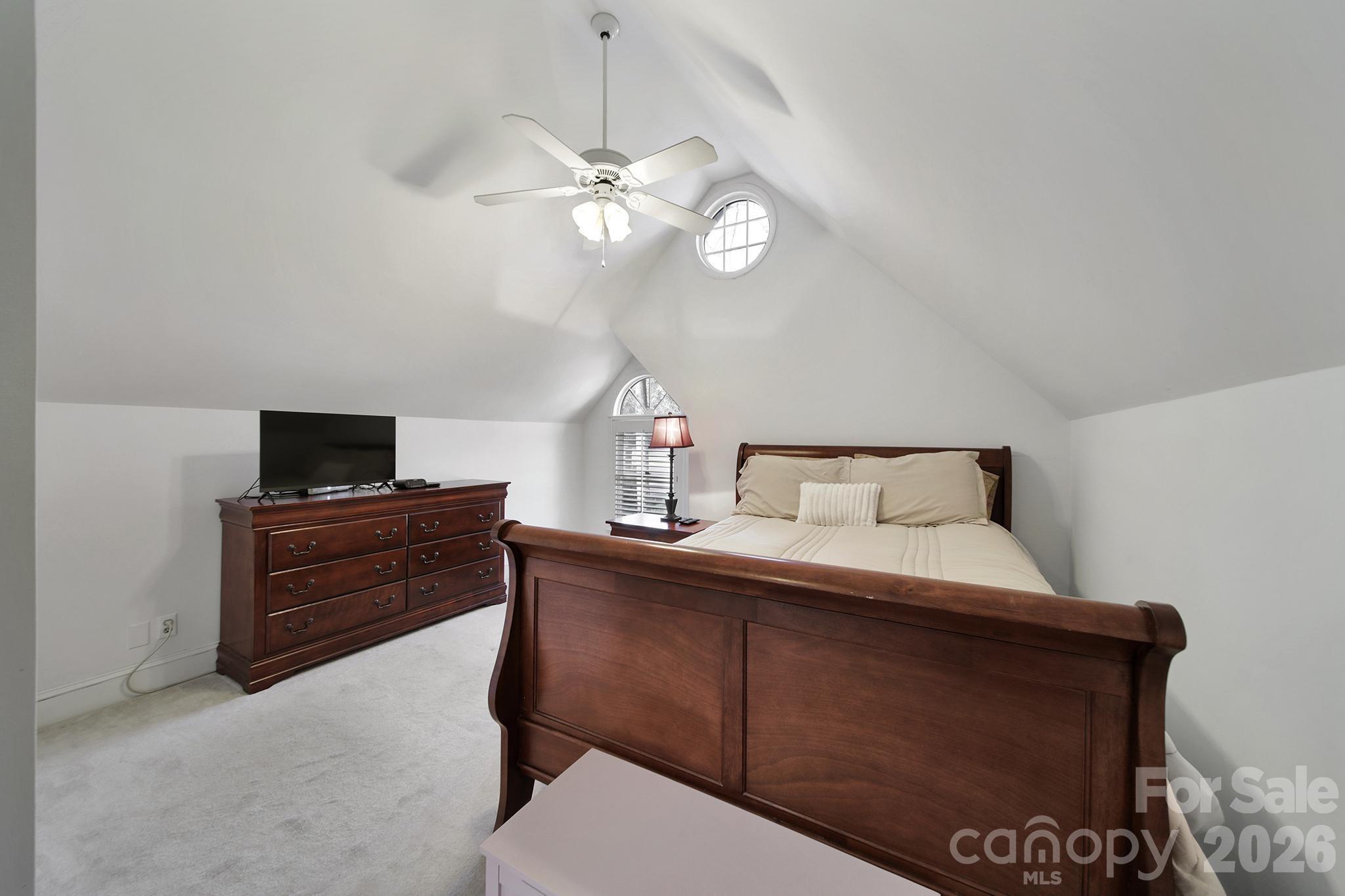 property viewer photo 20