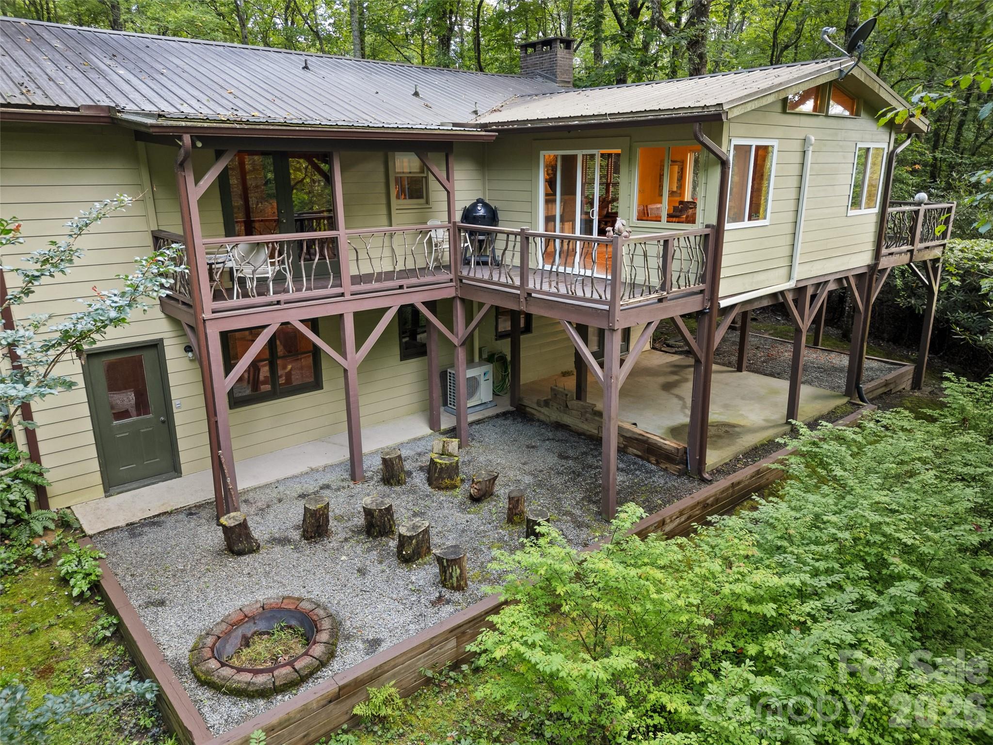 main property photo 30