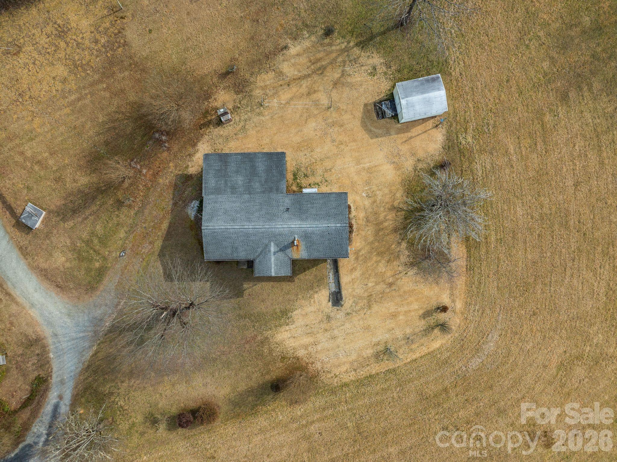 main property photo 8