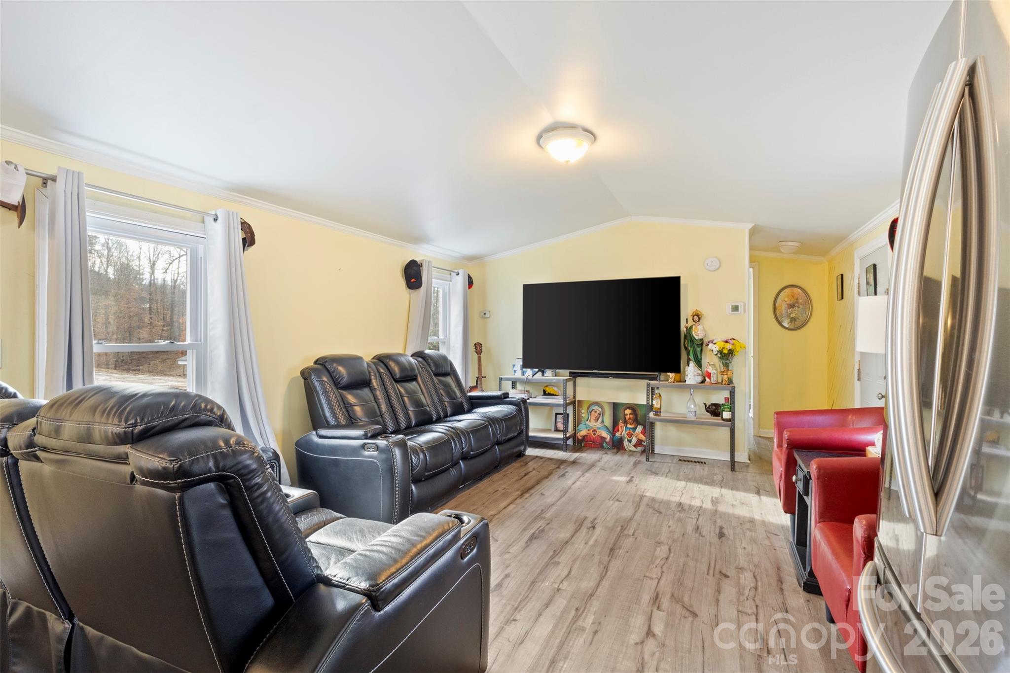 main property photo 14