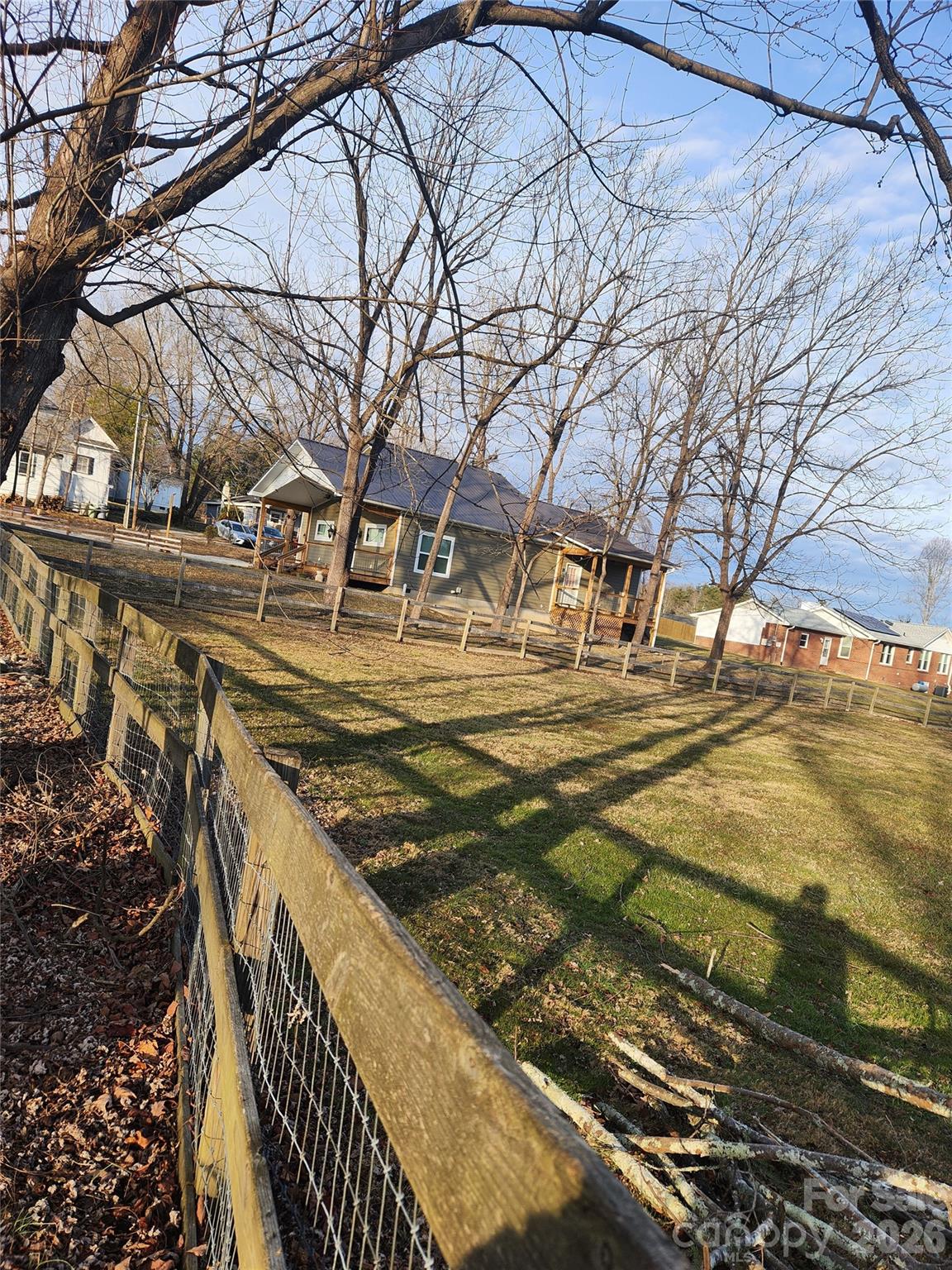 main property photo 14