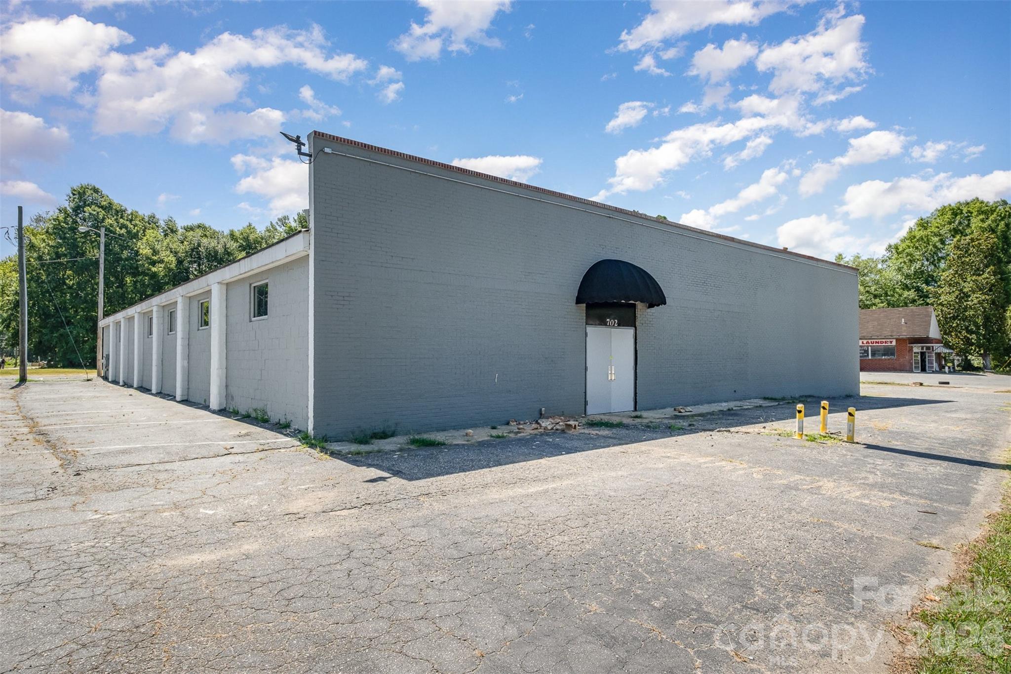 main property photo 16