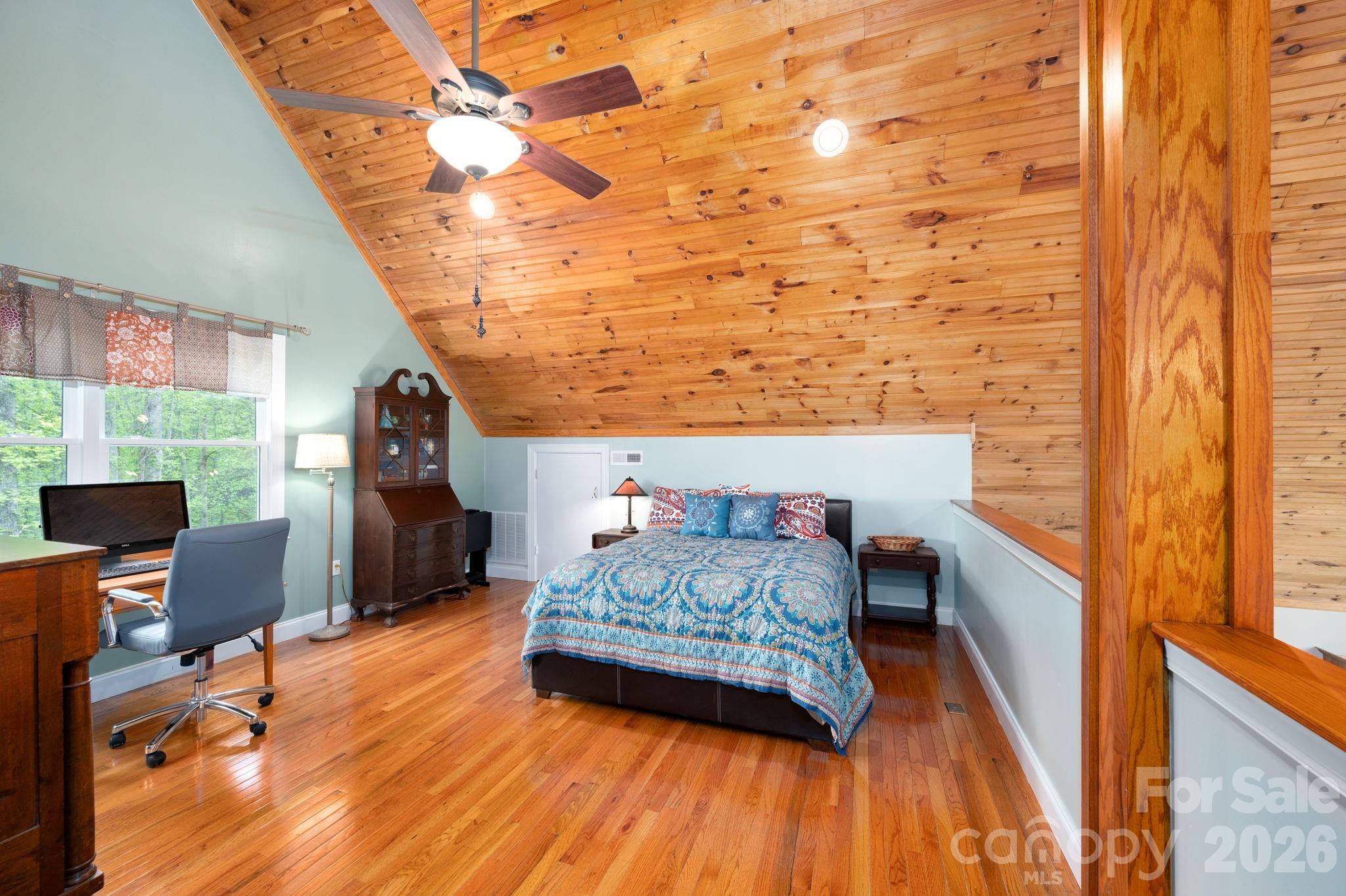 main property photo 14