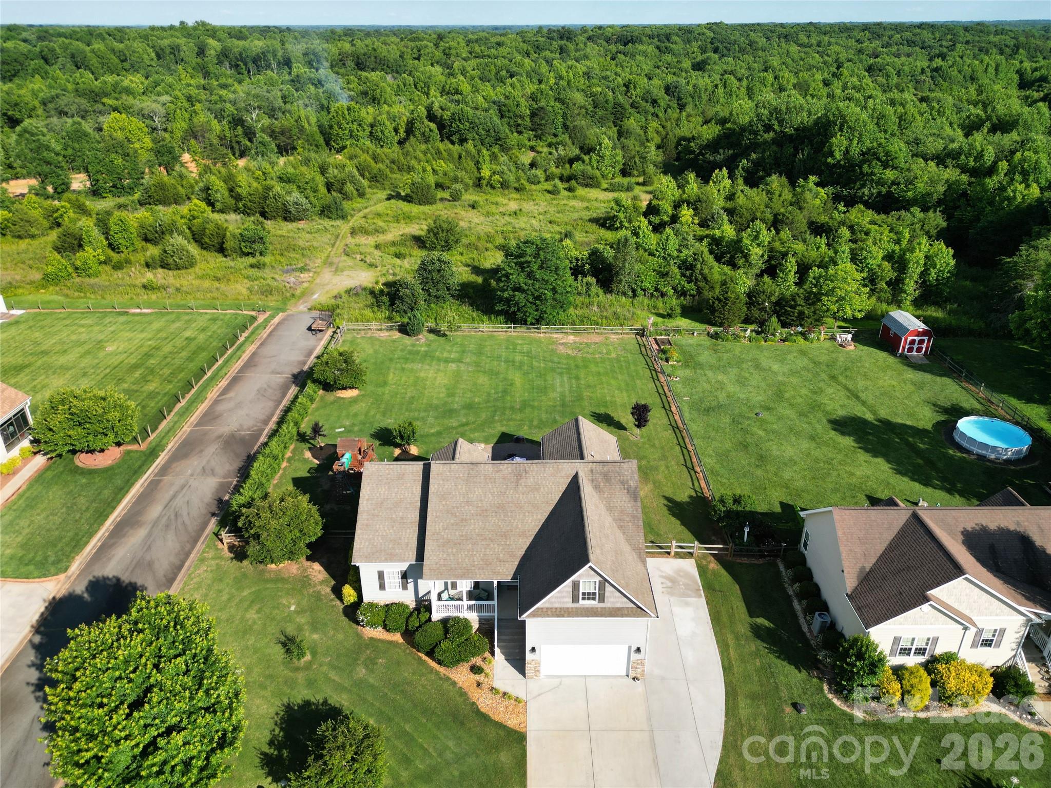 main property photo 41