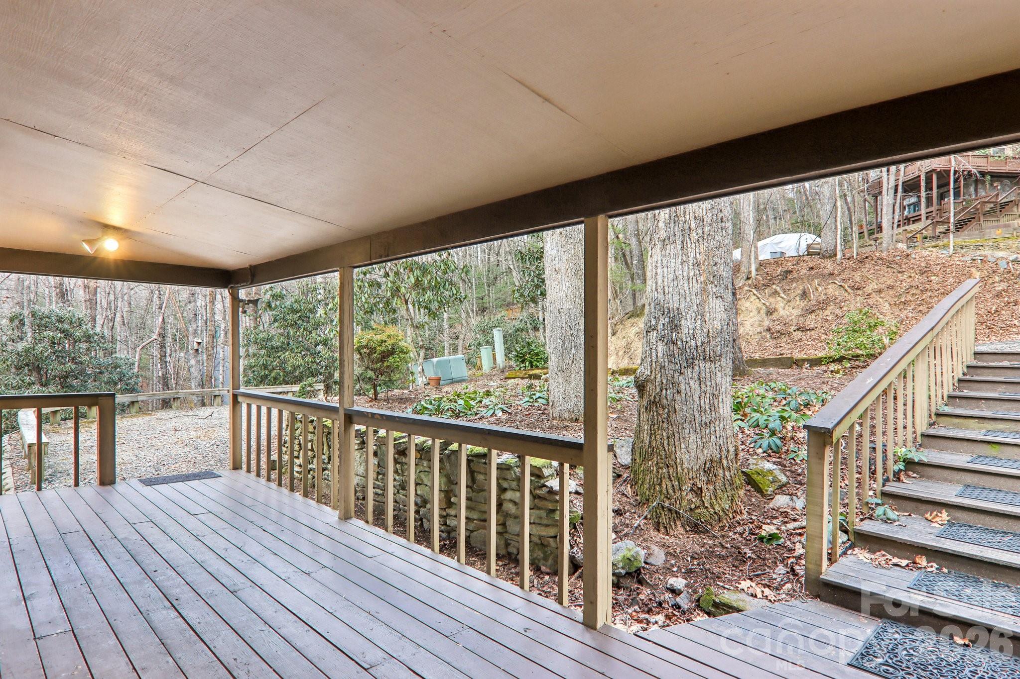 main property photo 28