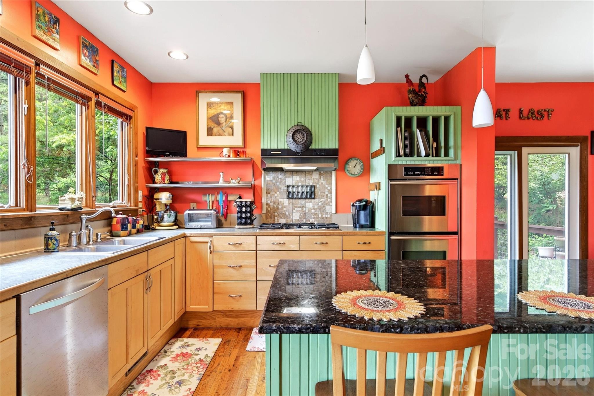 main property photo 8