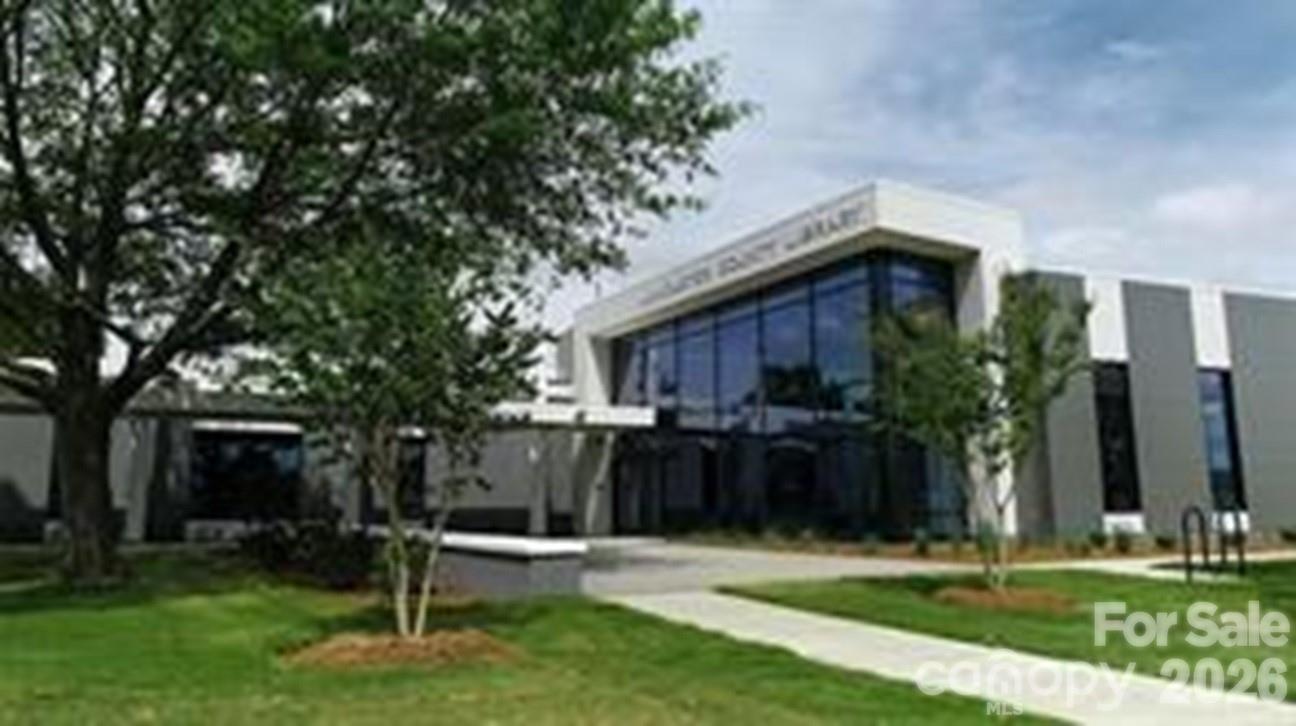 main property photo 14