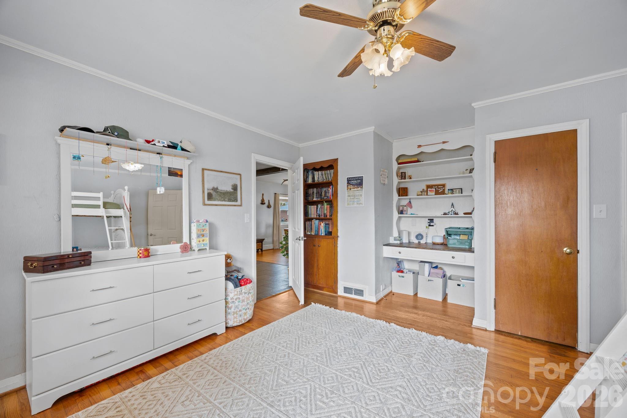 main property photo 40