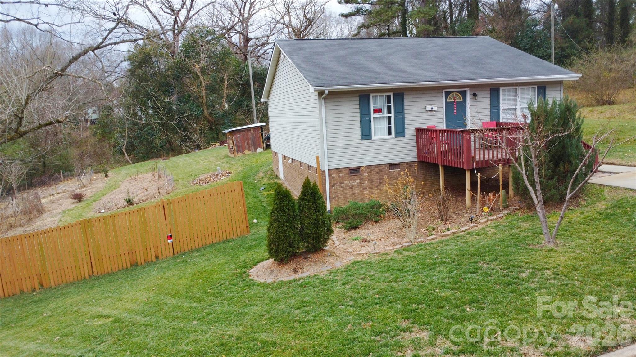 main property photo 17