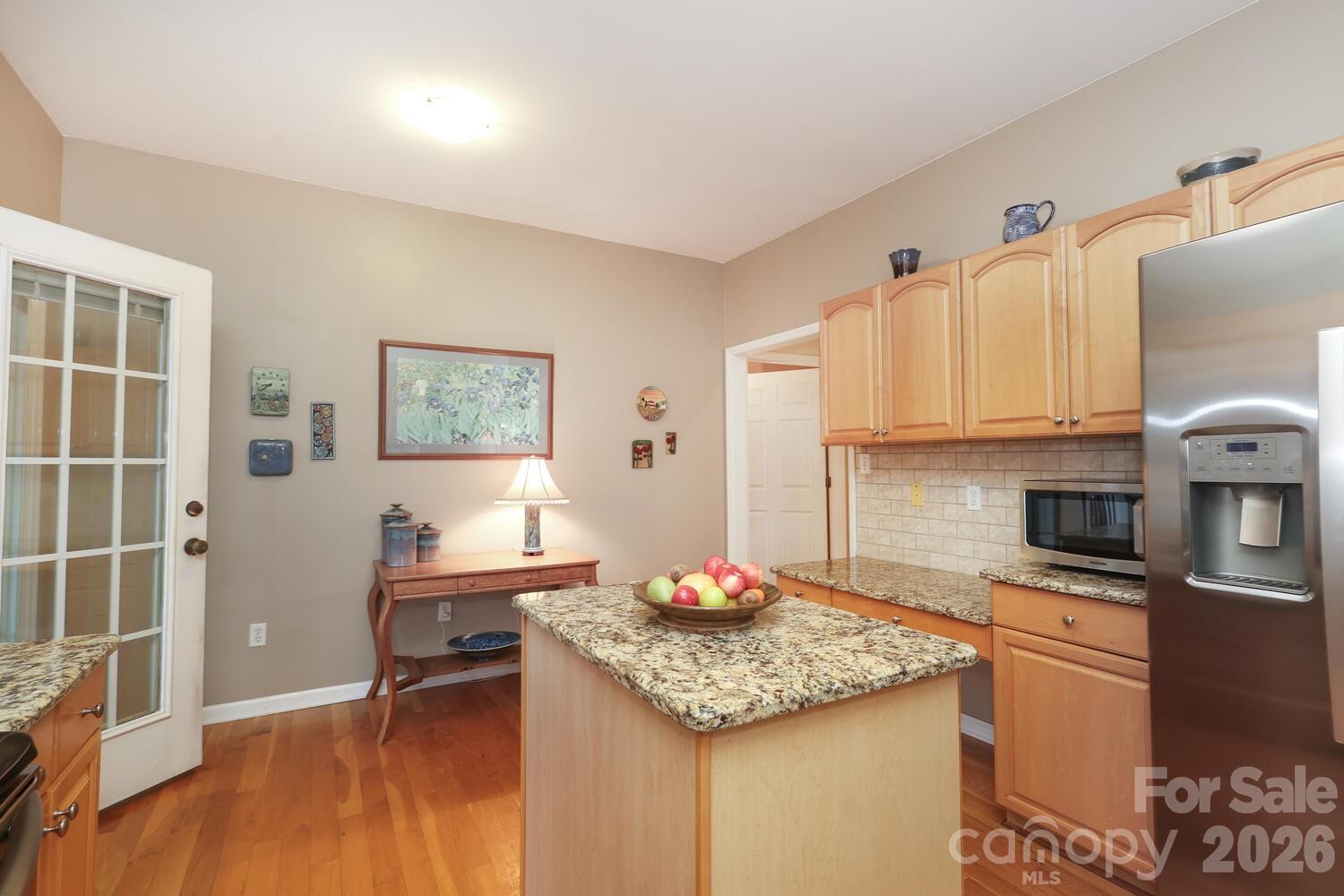 main property photo 16