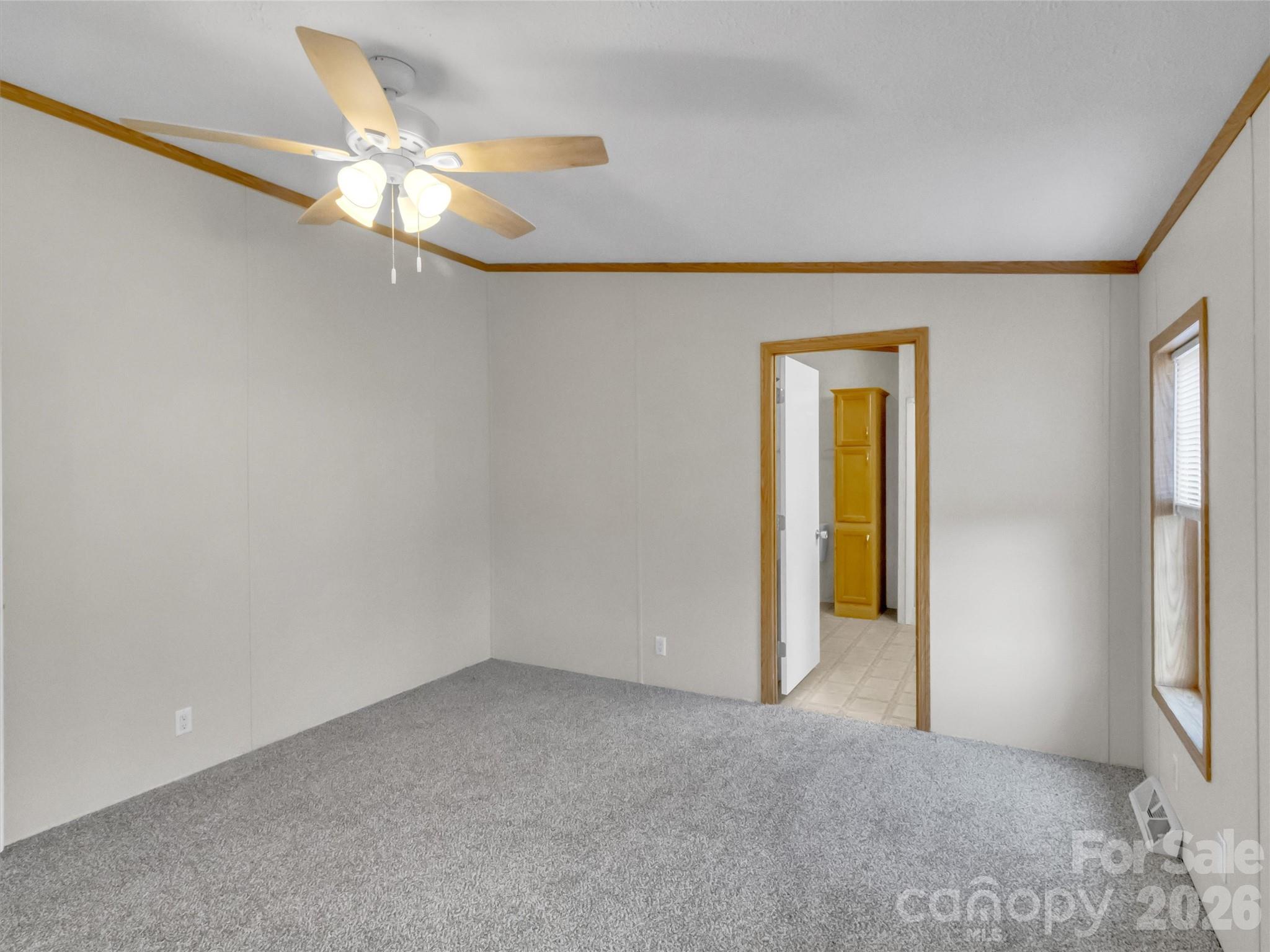 property viewer photo 16