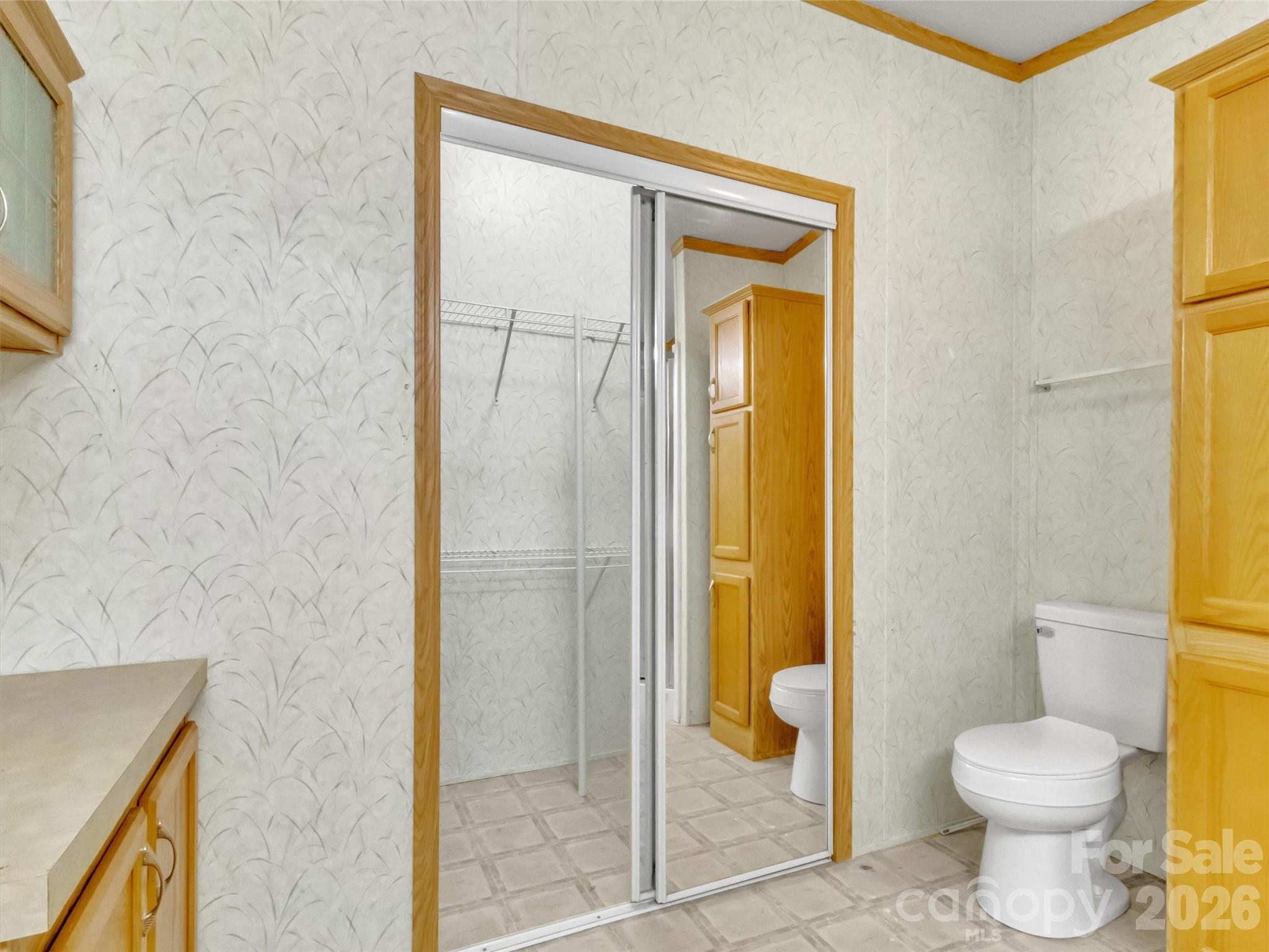 property viewer photo 18