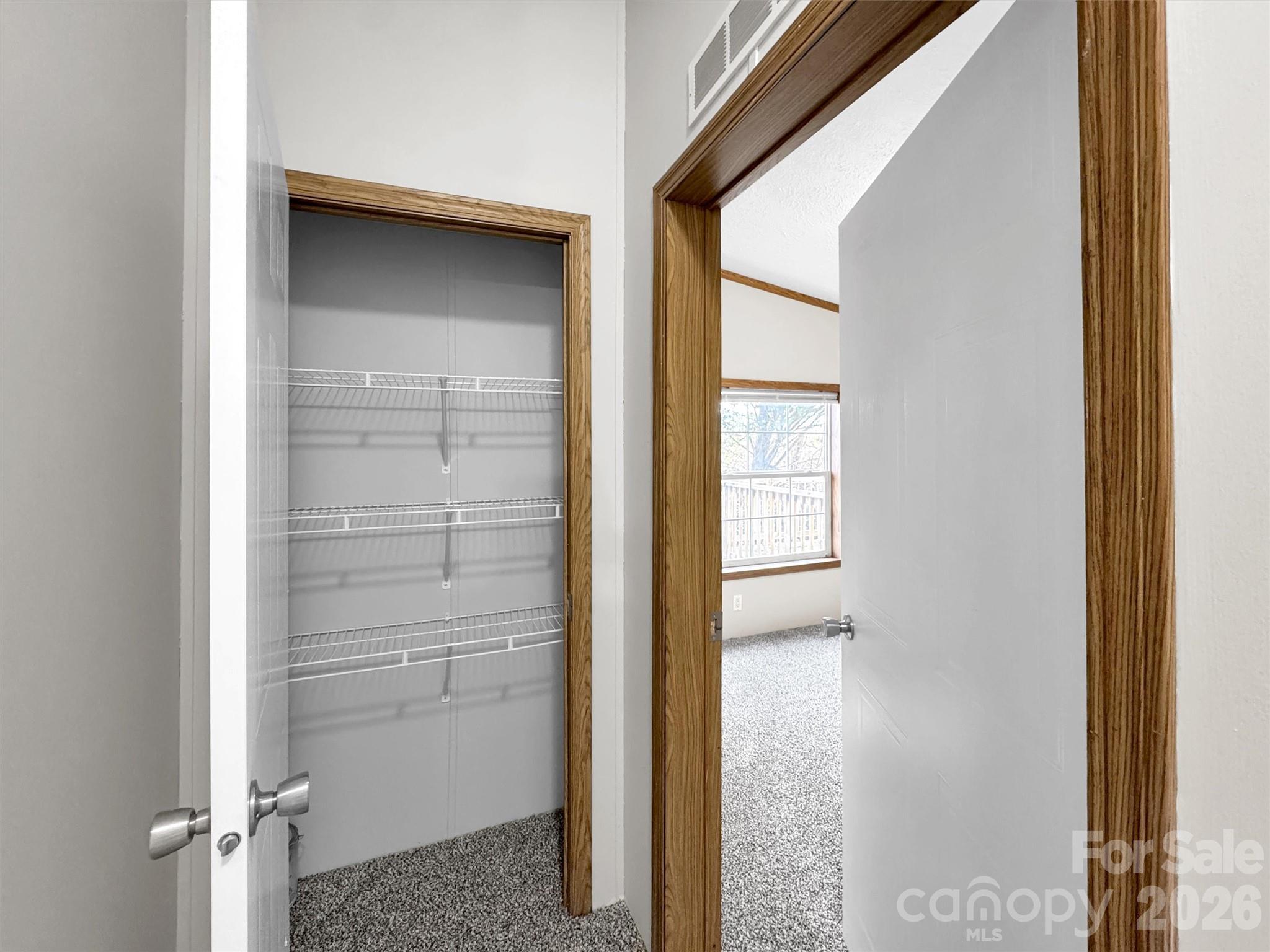 property viewer photo 22