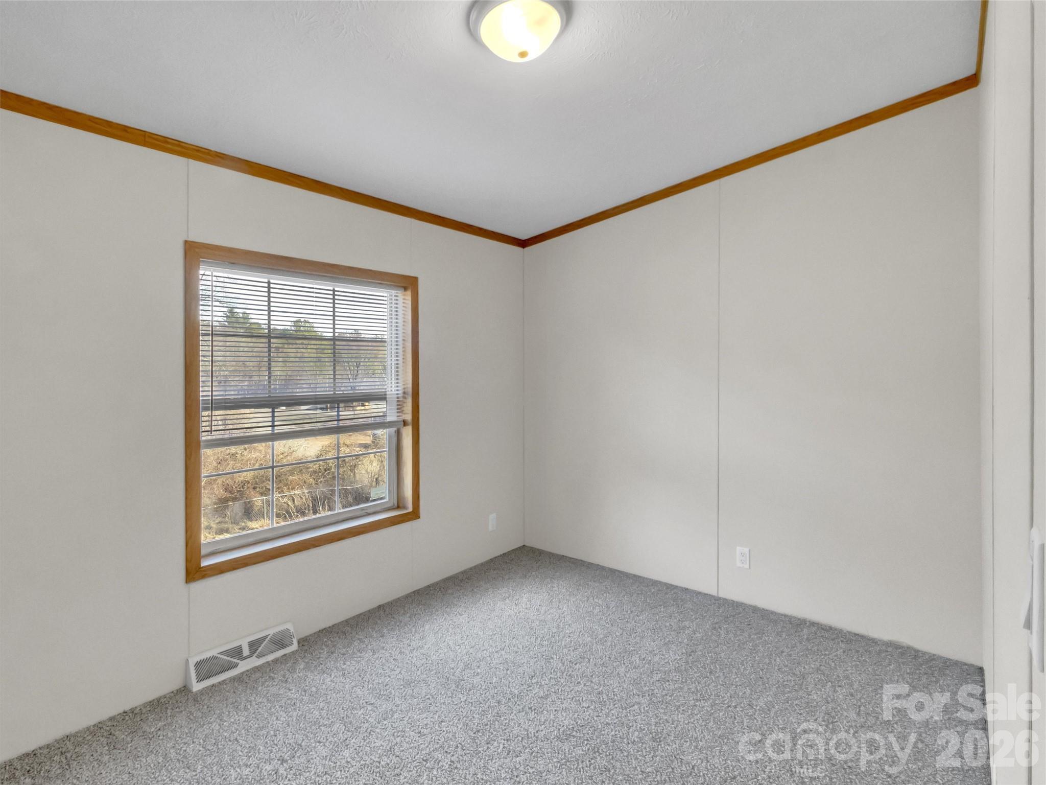 property viewer photo 23