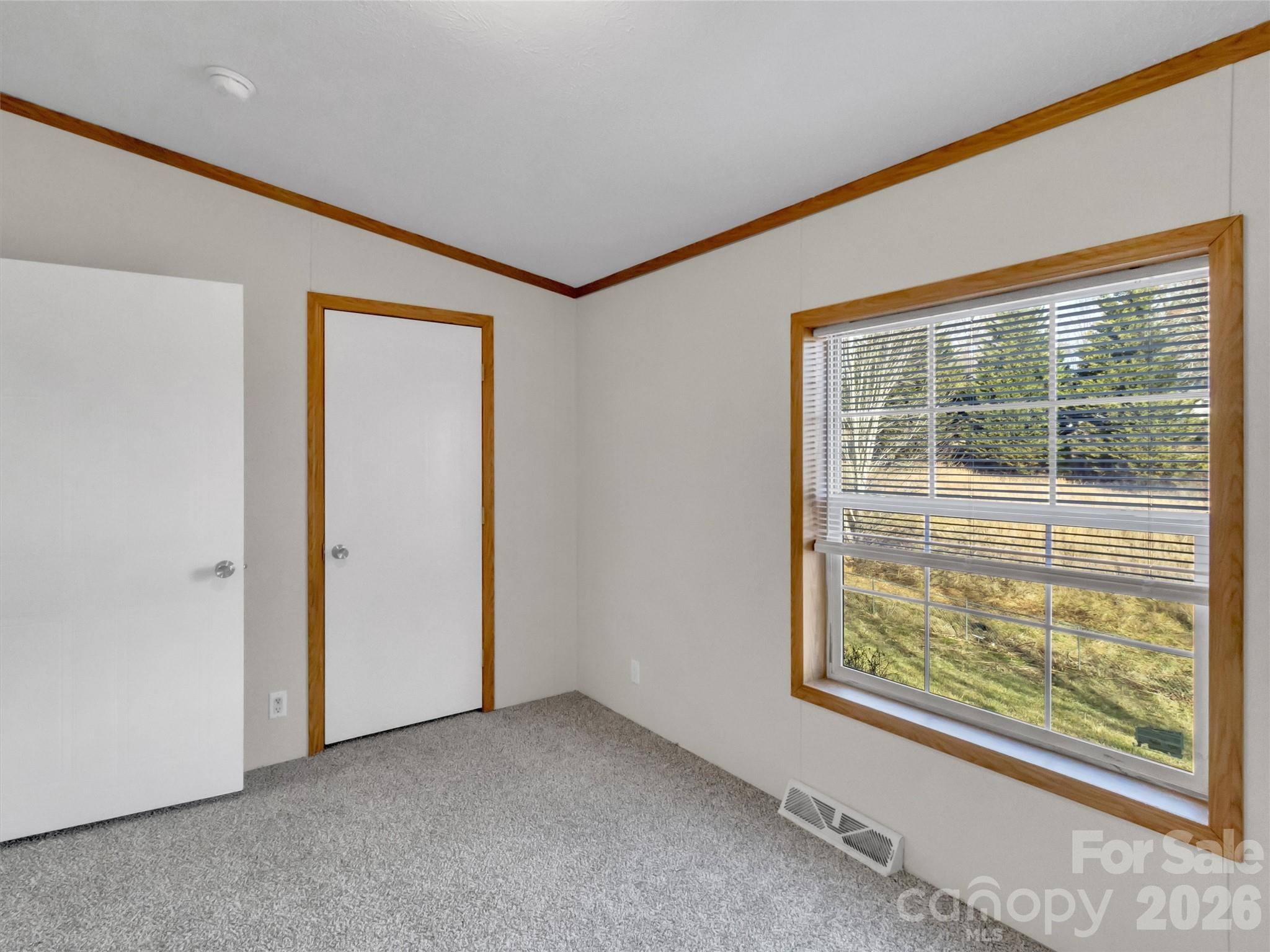property viewer photo 24