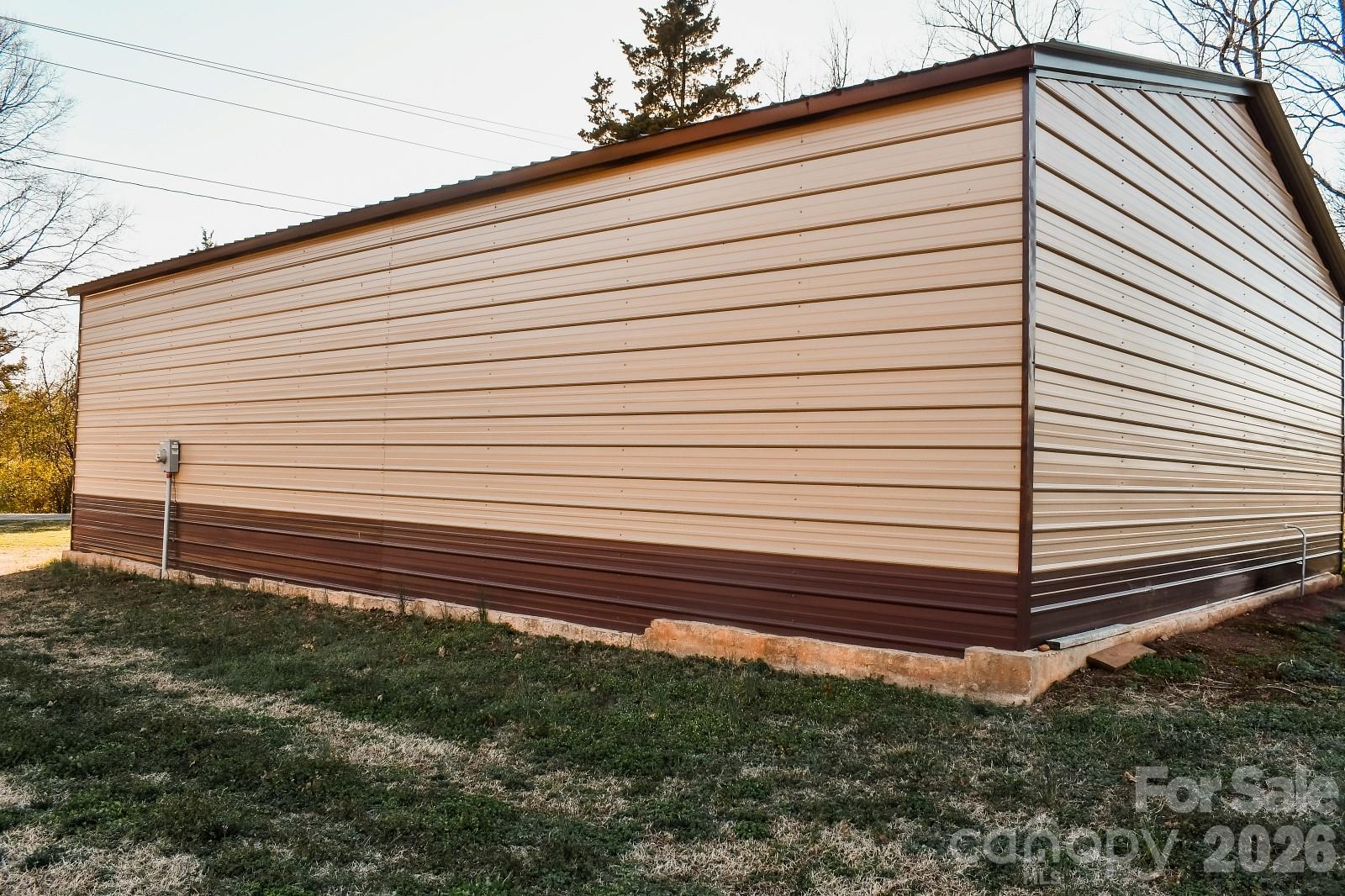 main property photo 9