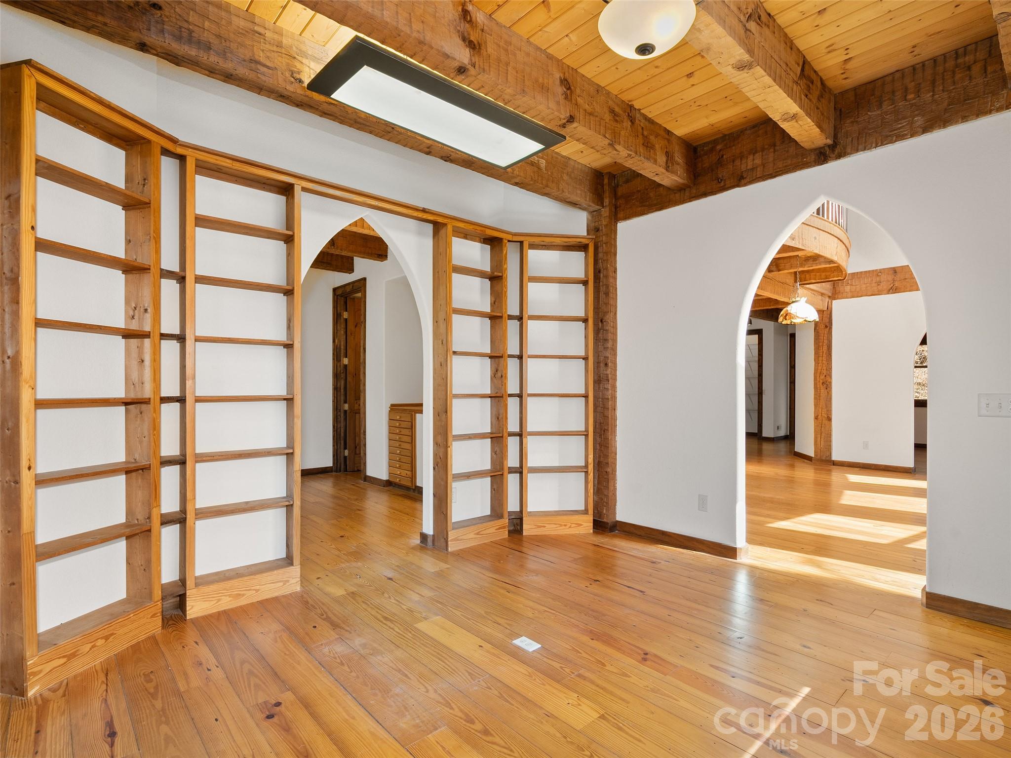 main property photo 28