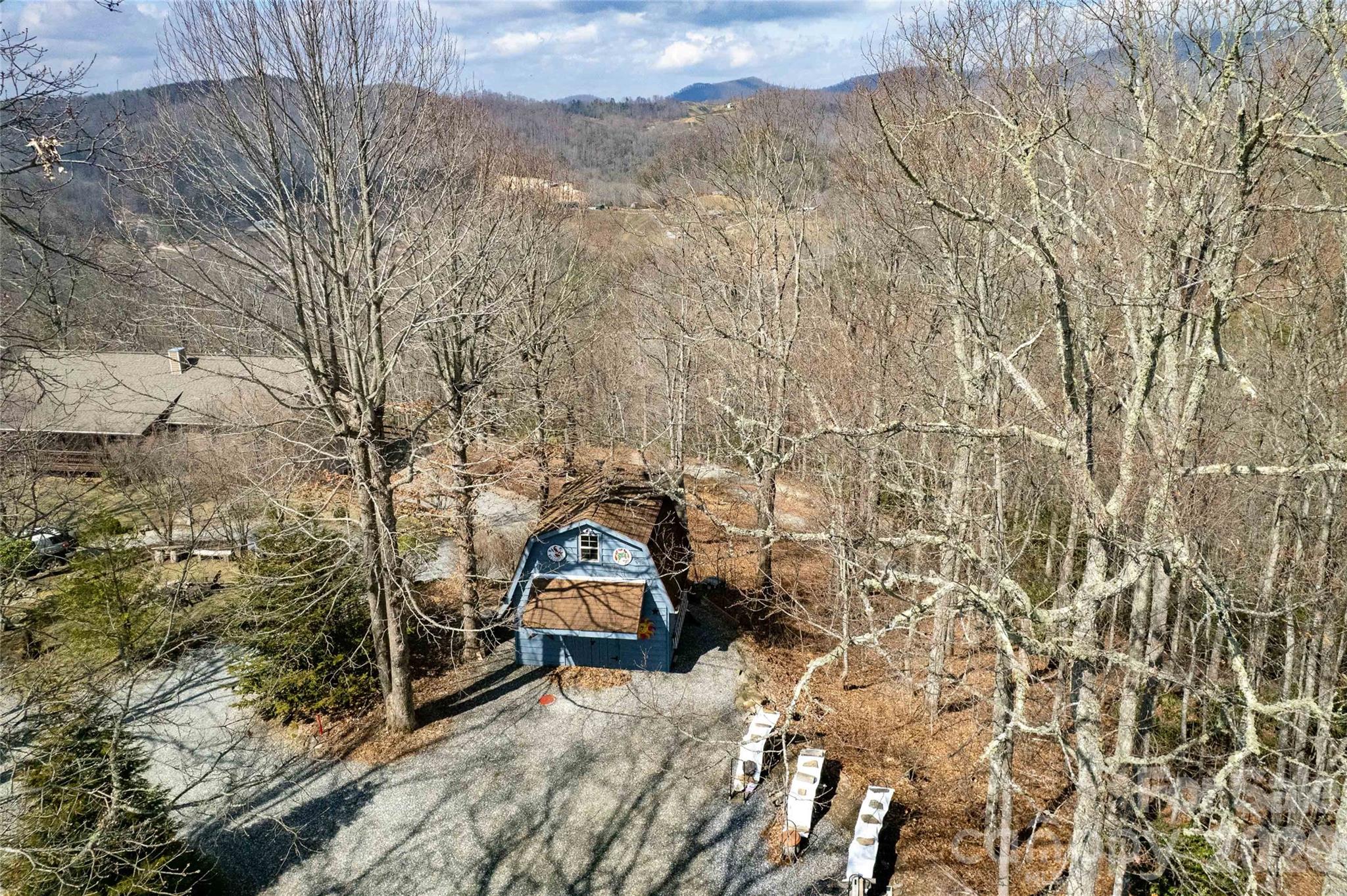 main property photo 33