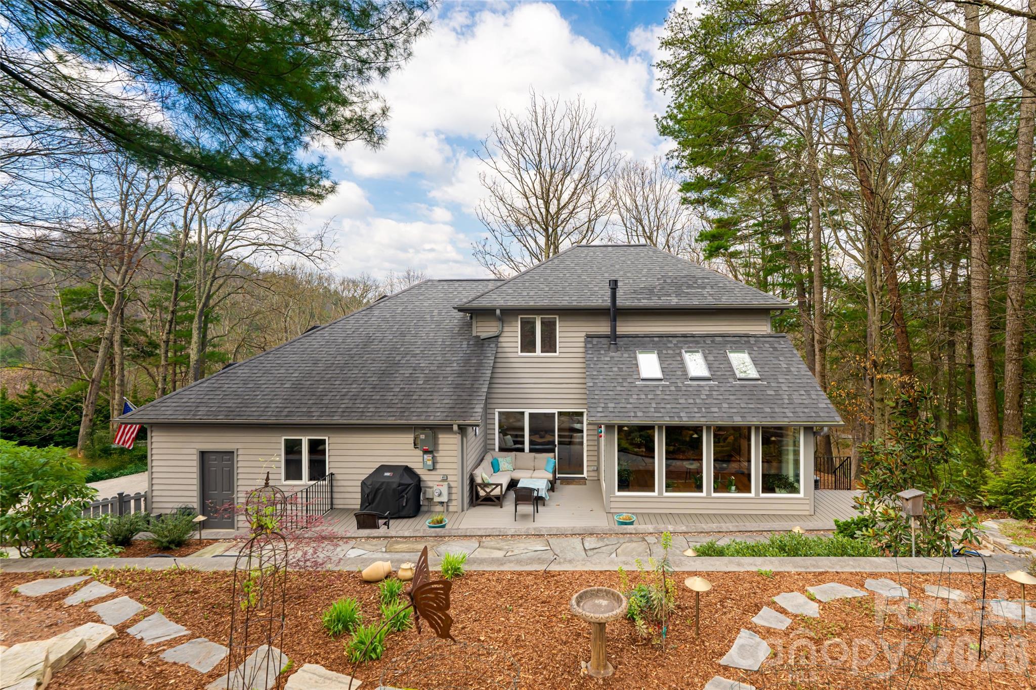 main property photo 45
