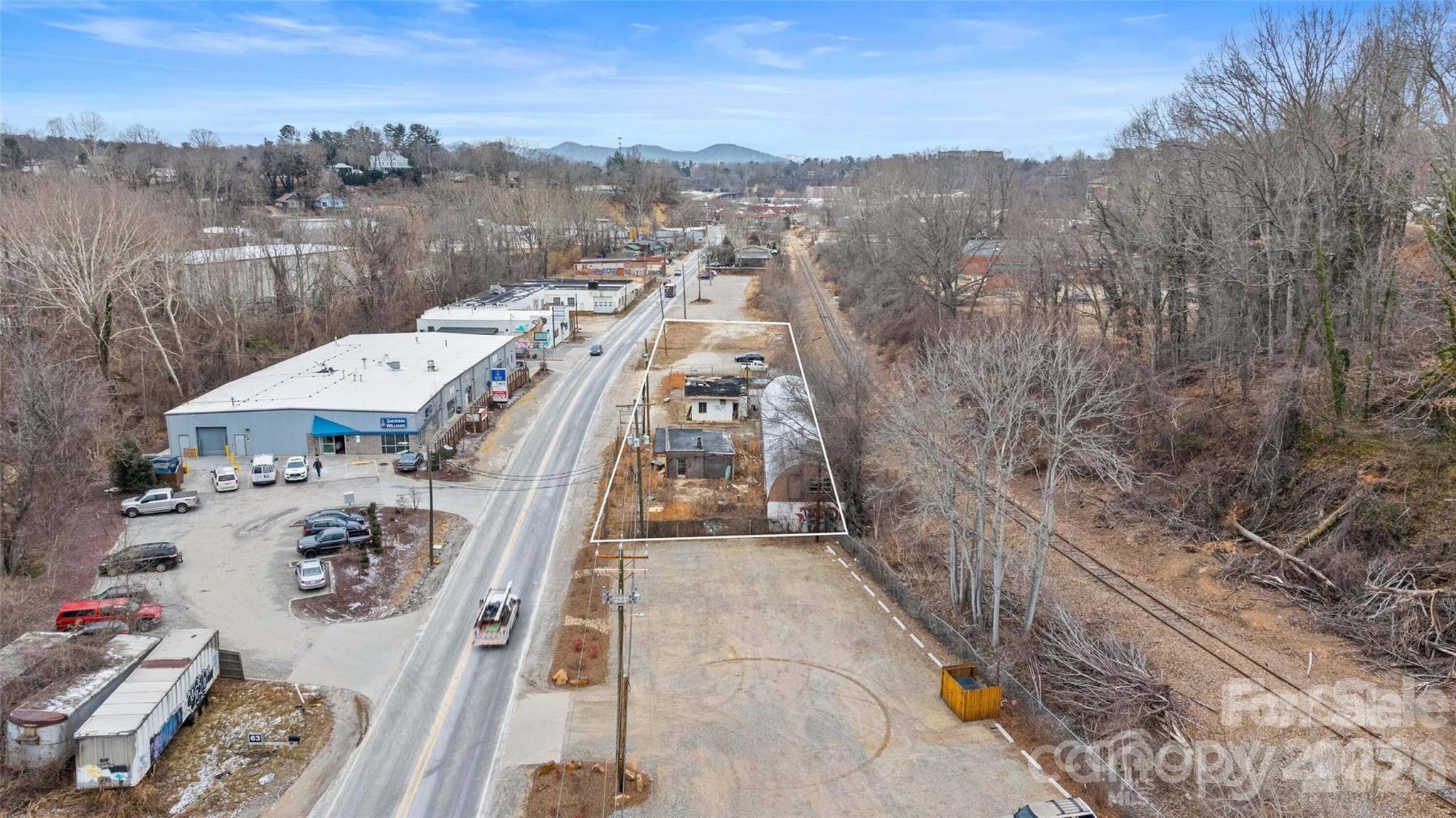 main property photo 13