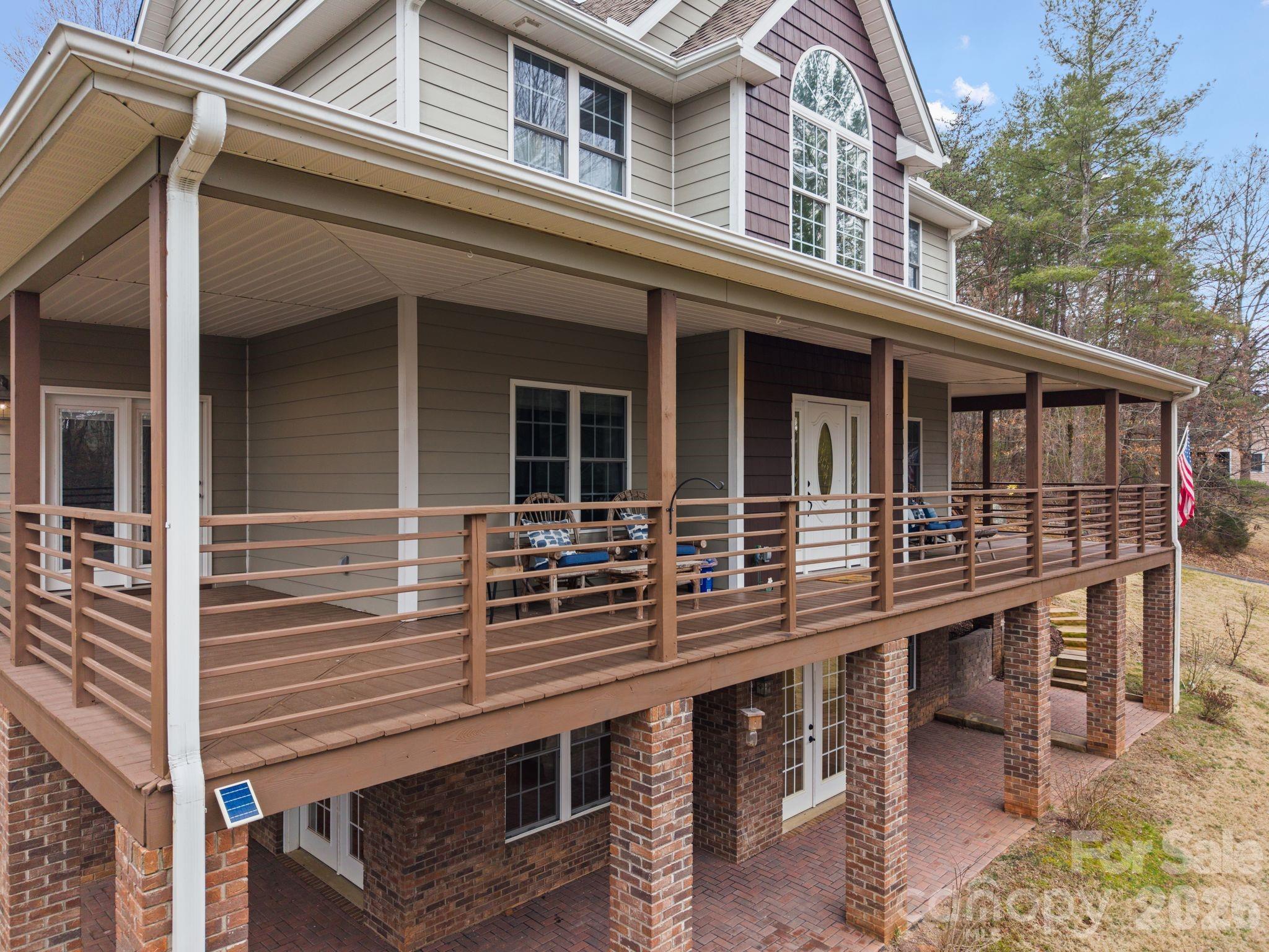main property photo 30