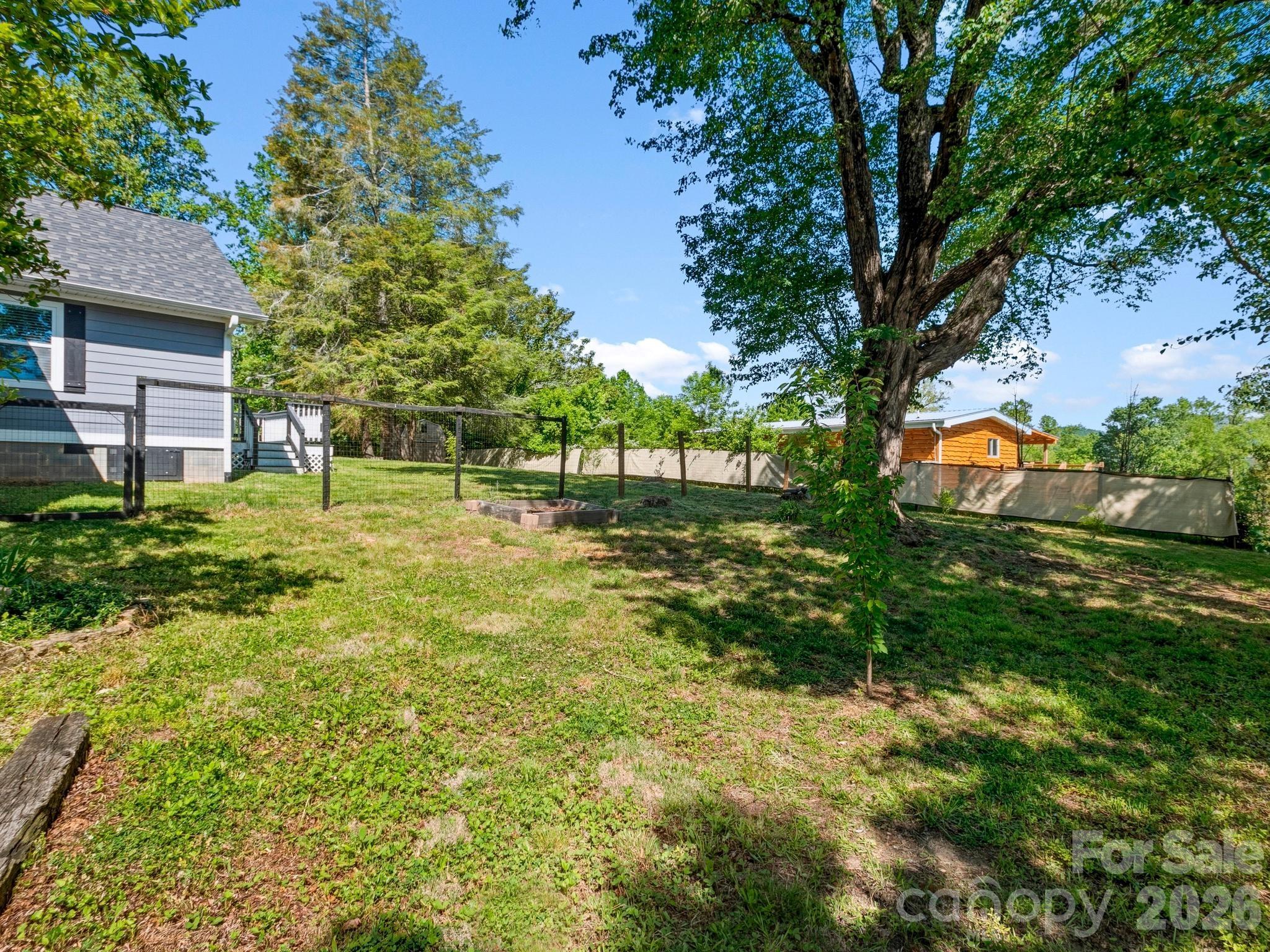 main property photo 27