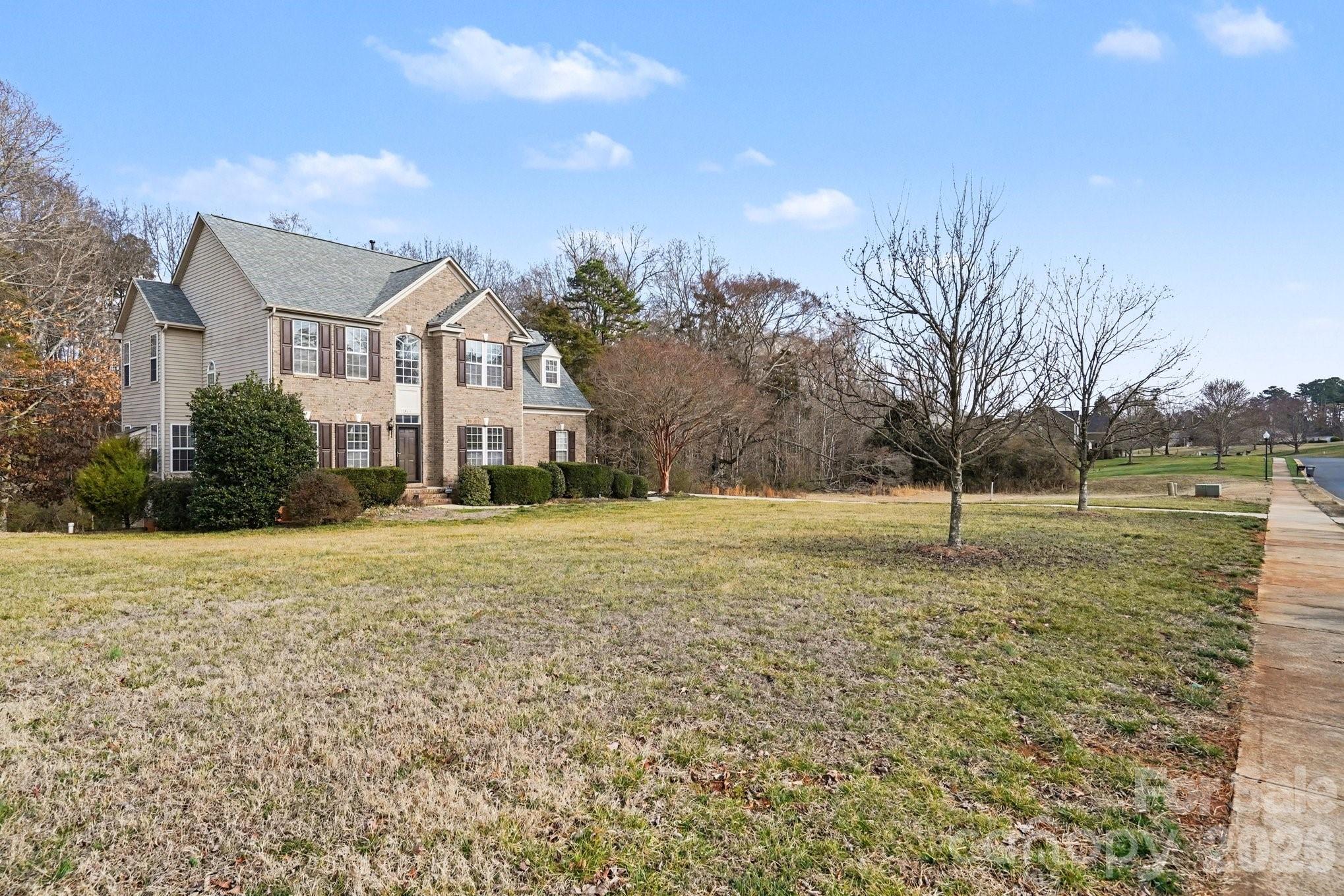 main property photo 36