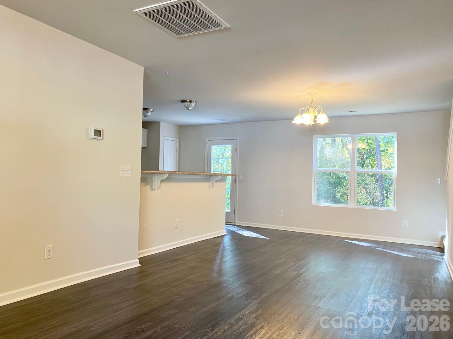 property viewer photo 4