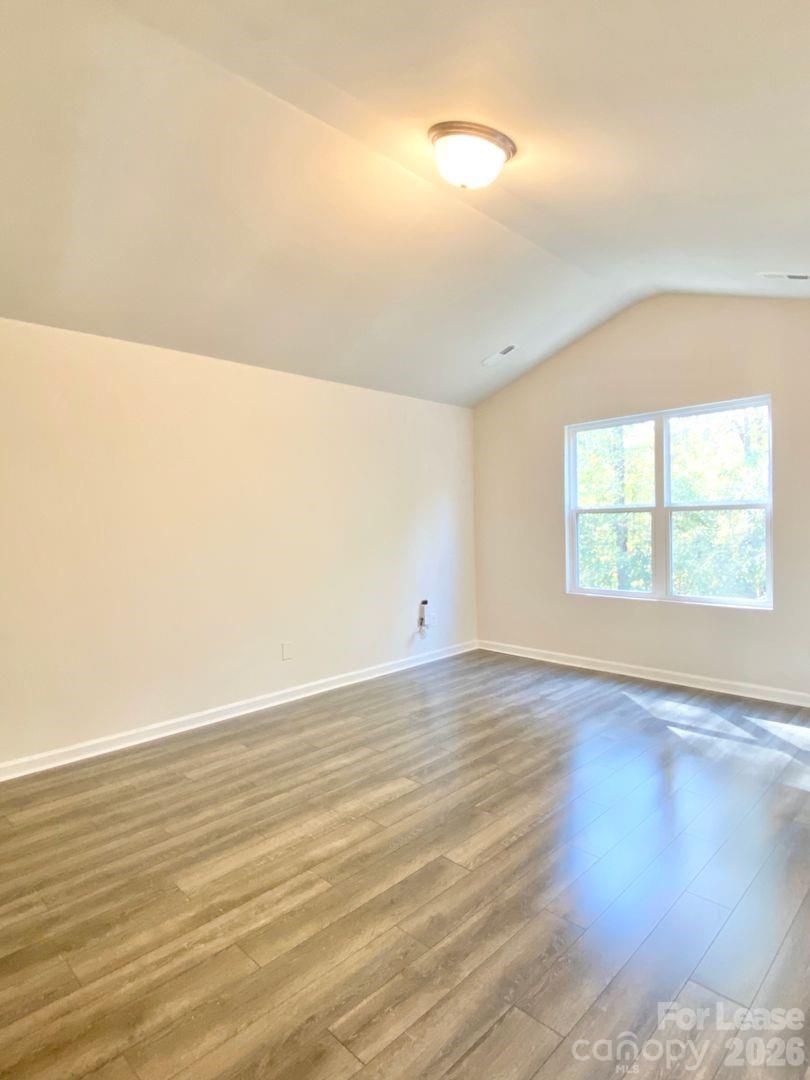 property viewer photo 9