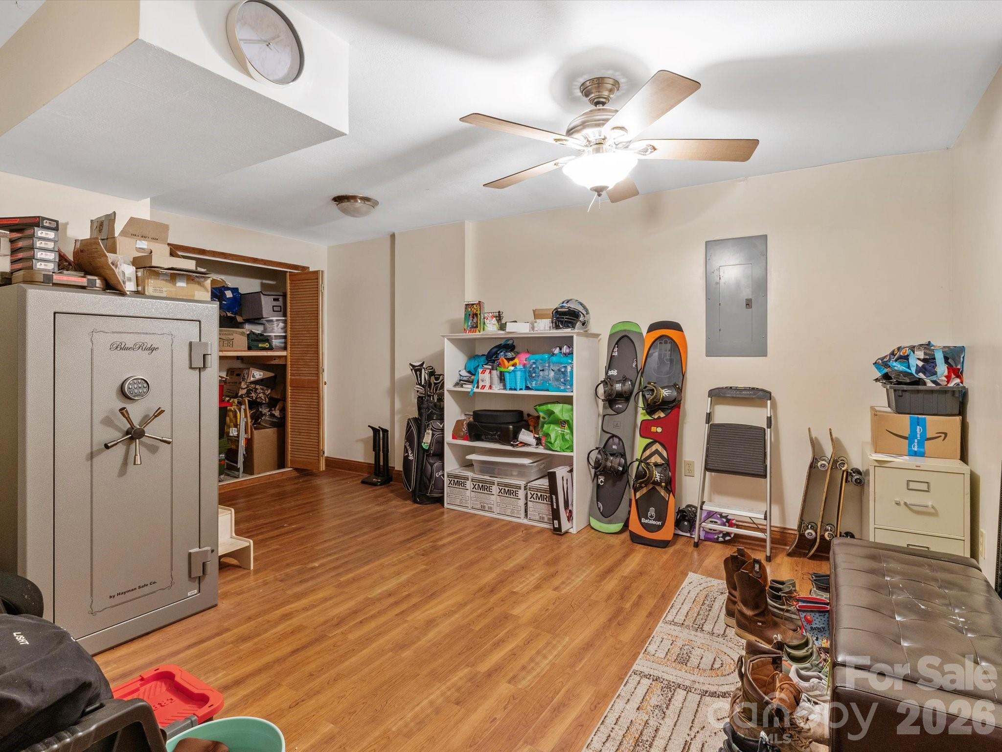 main property photo 37