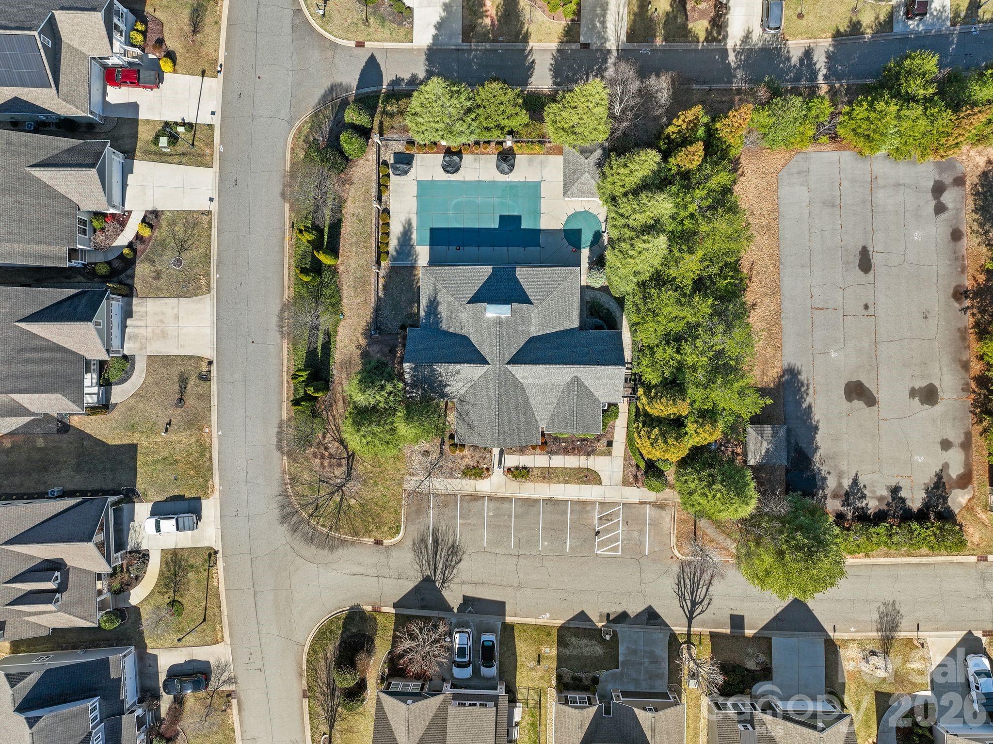 main property photo 16