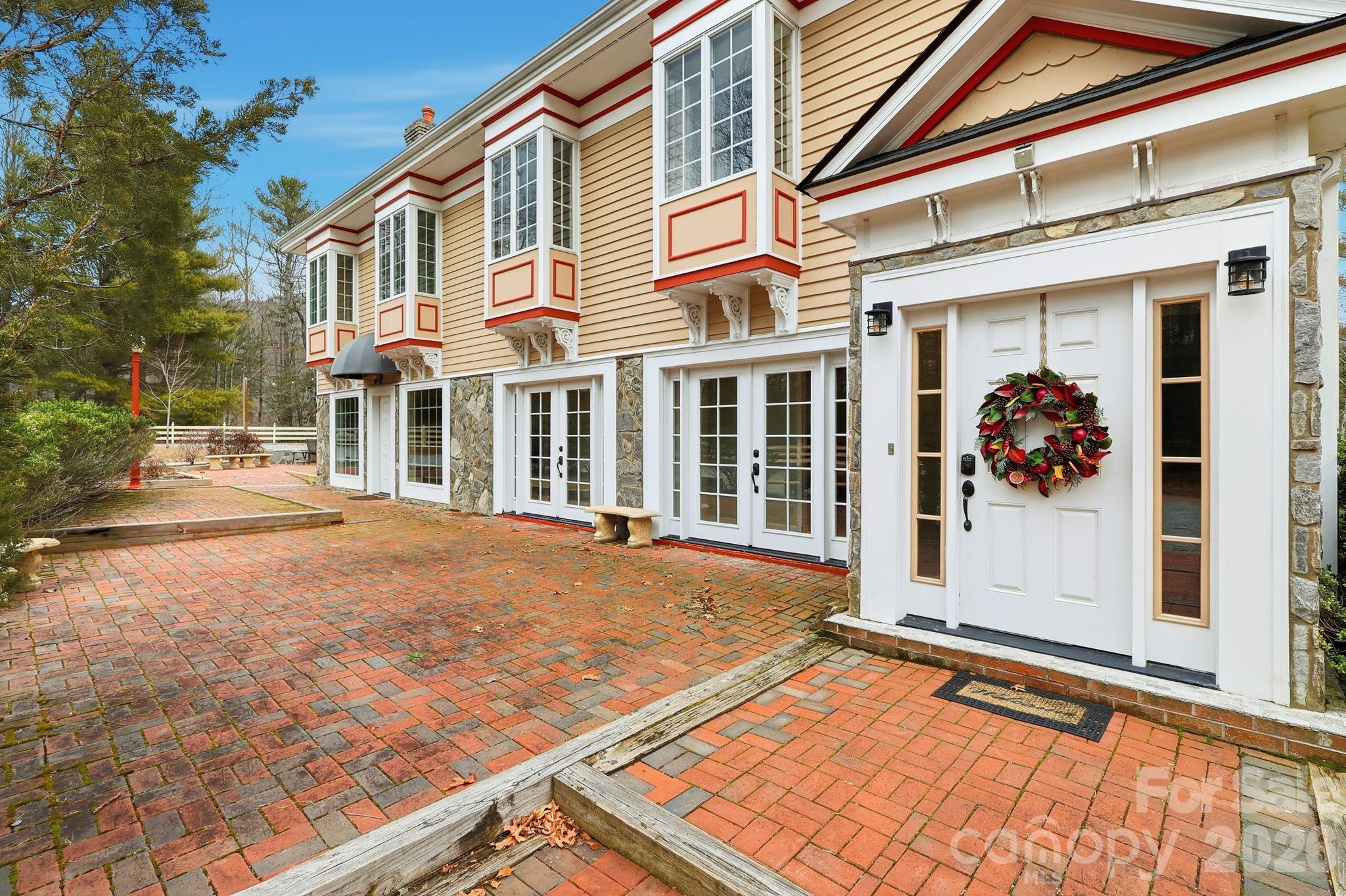 main property photo 37