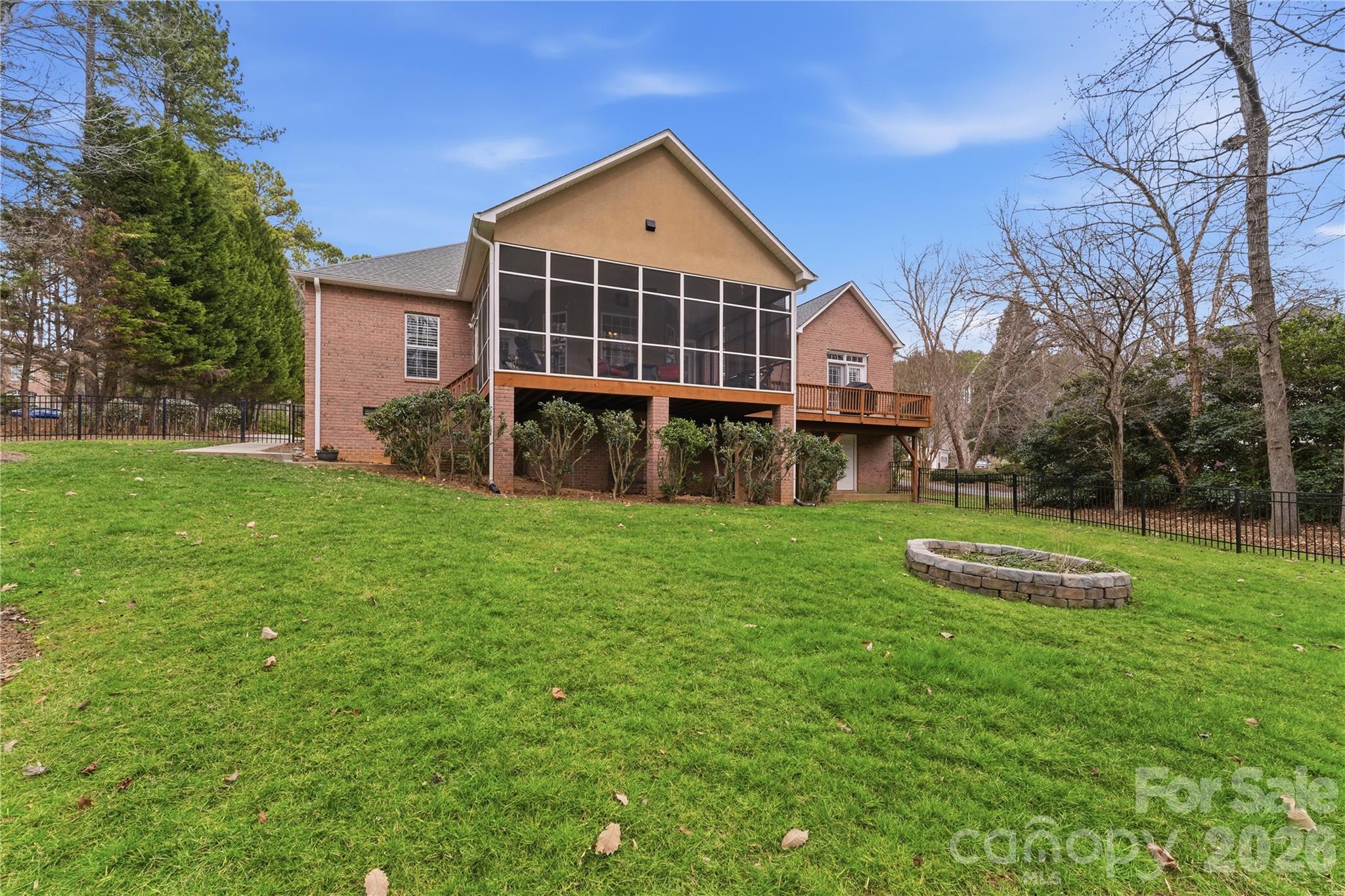 main property photo 27