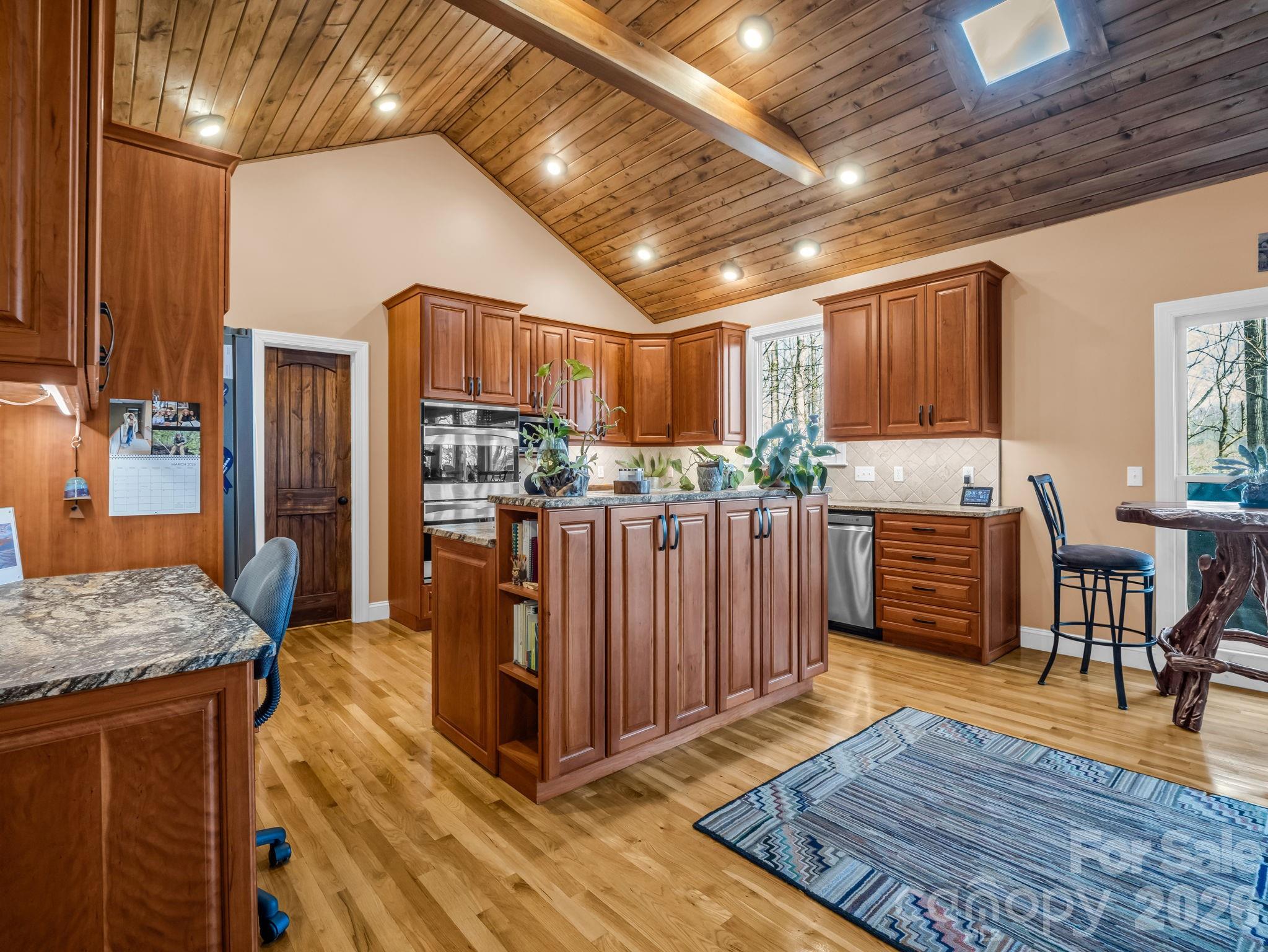 main property photo 18
