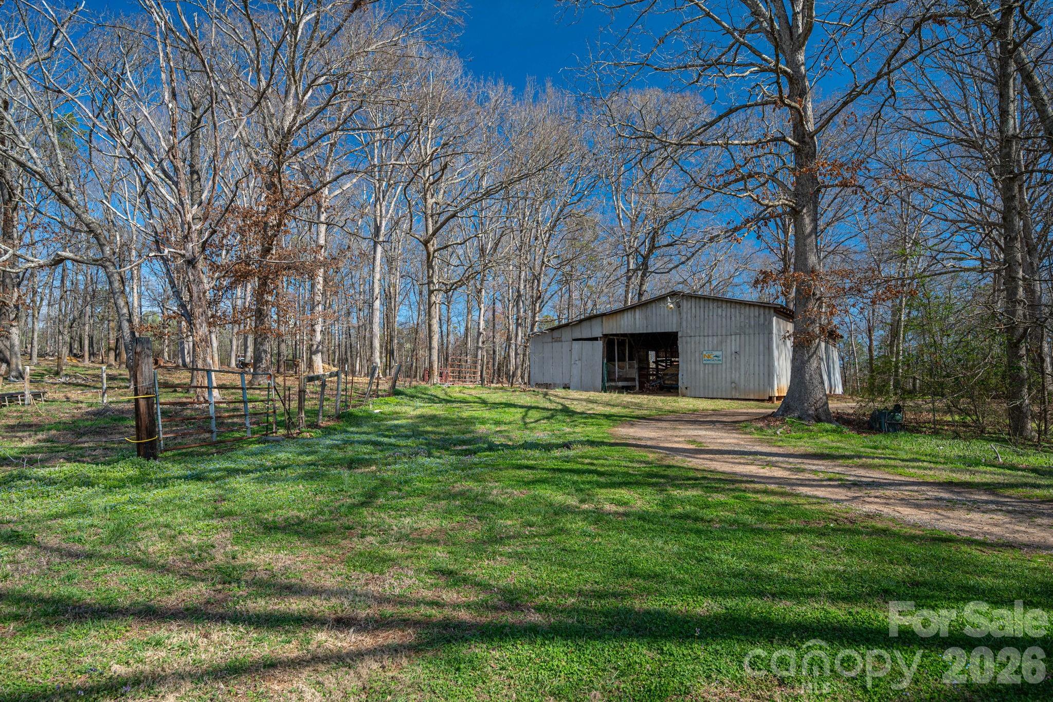 main property photo 39