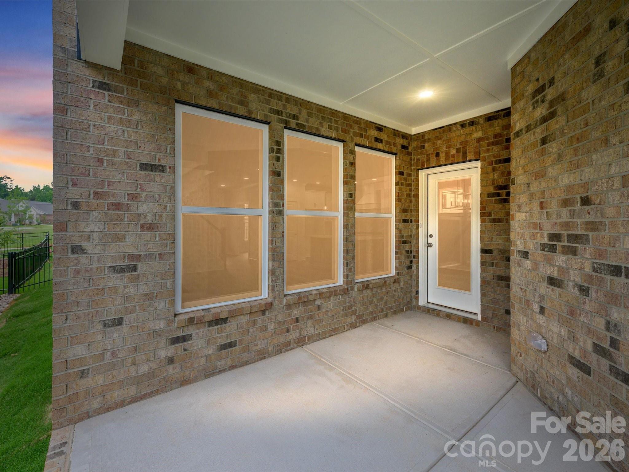 main property photo 28