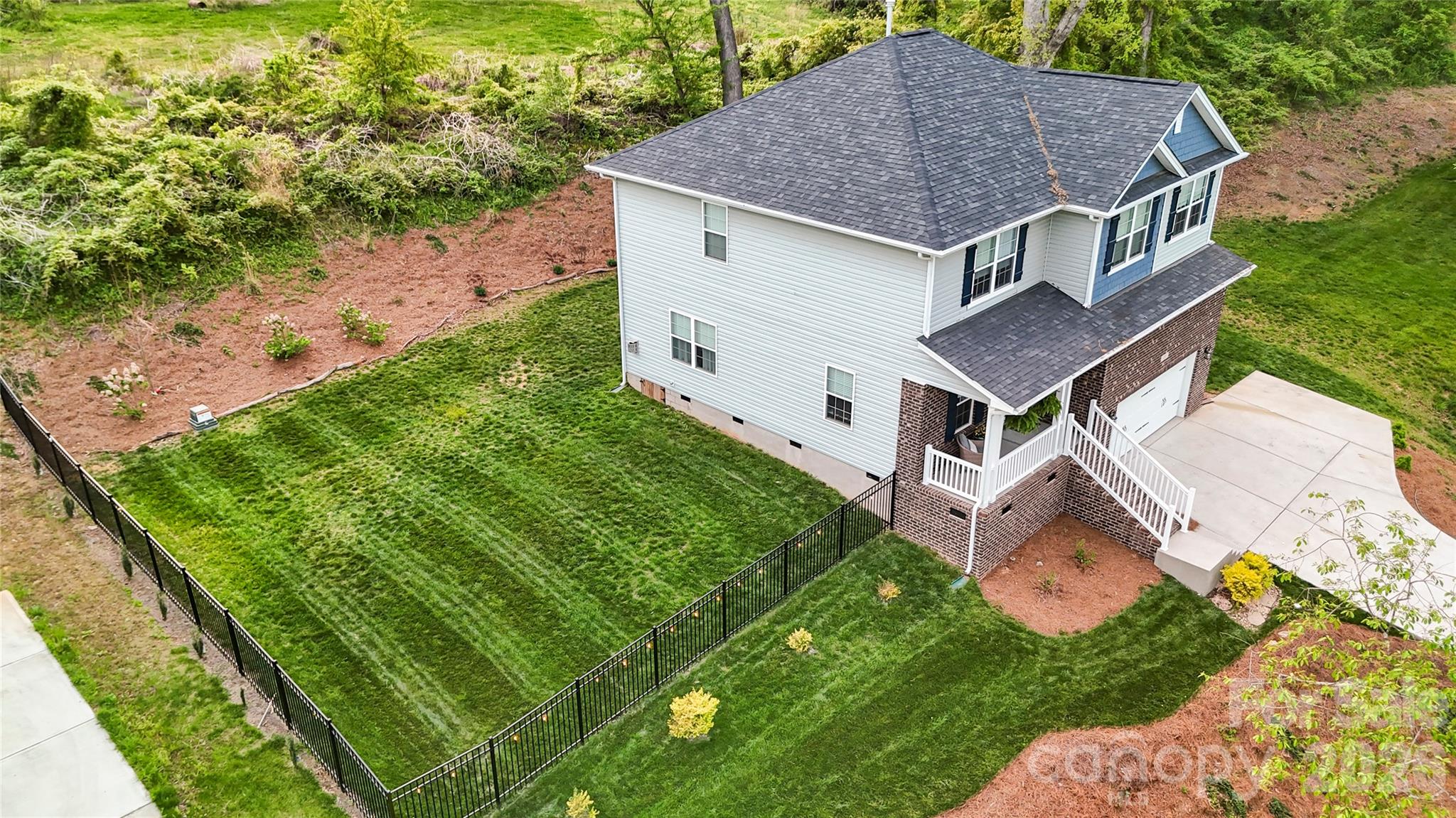 main property photo 46