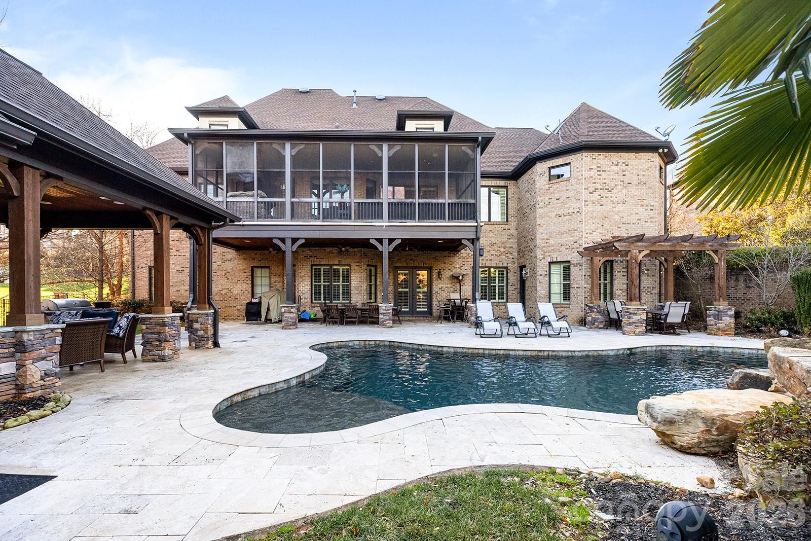 main property photo 23