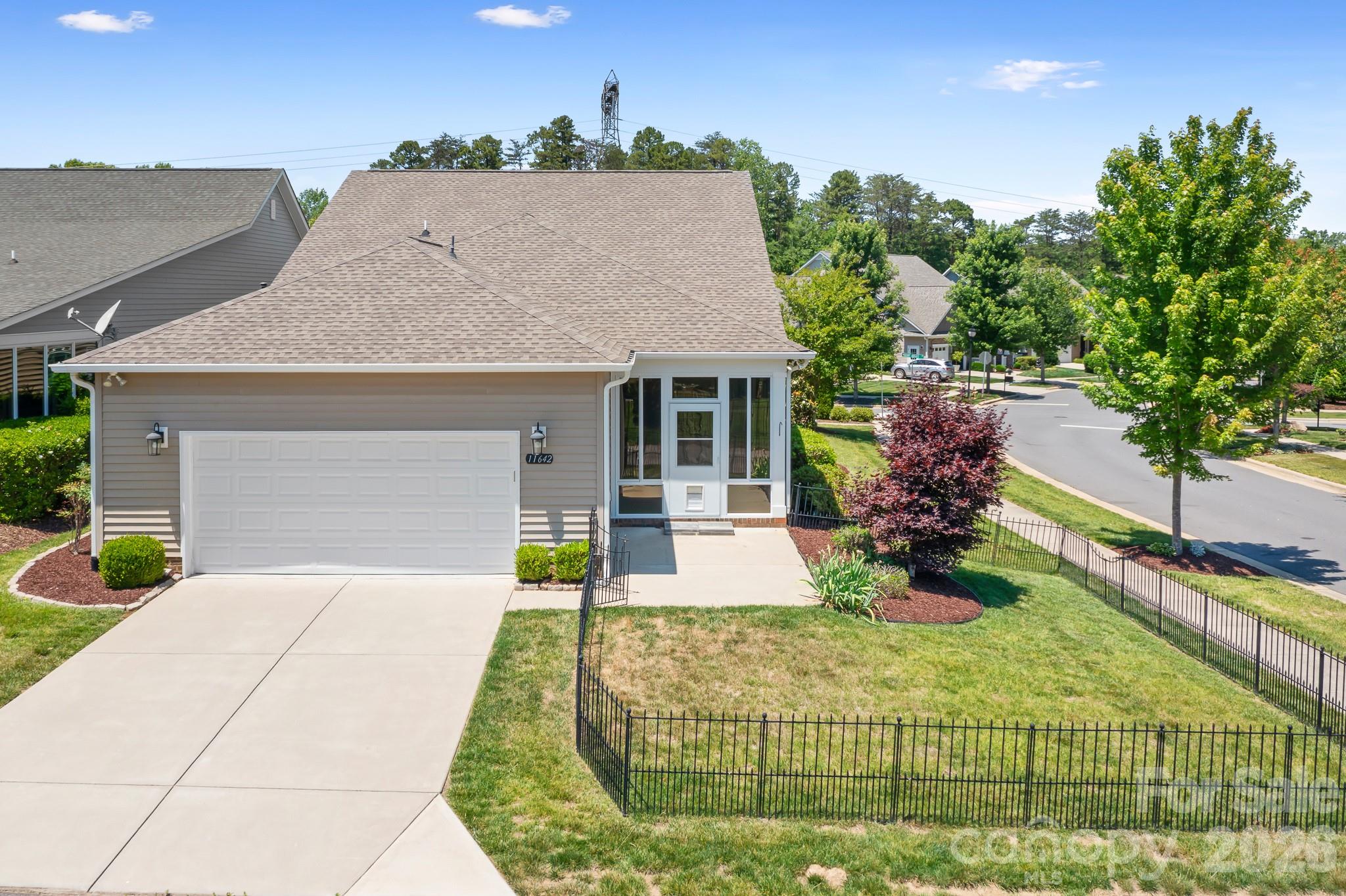 main property photo 39