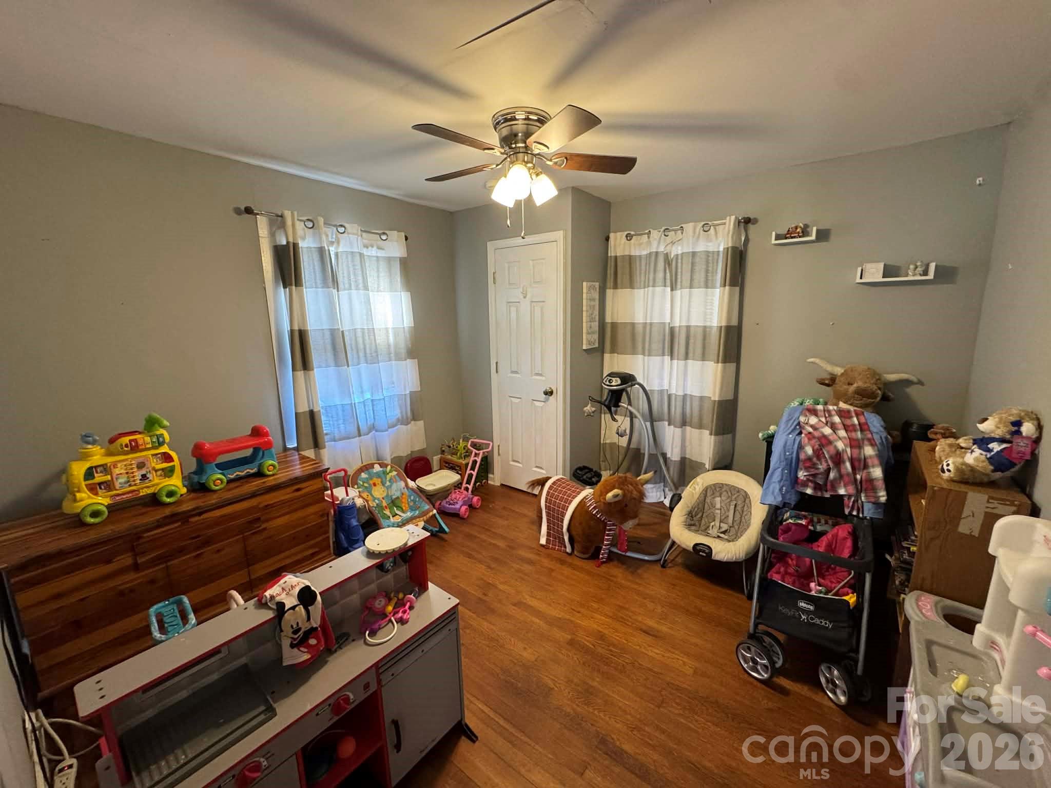 main property photo 17