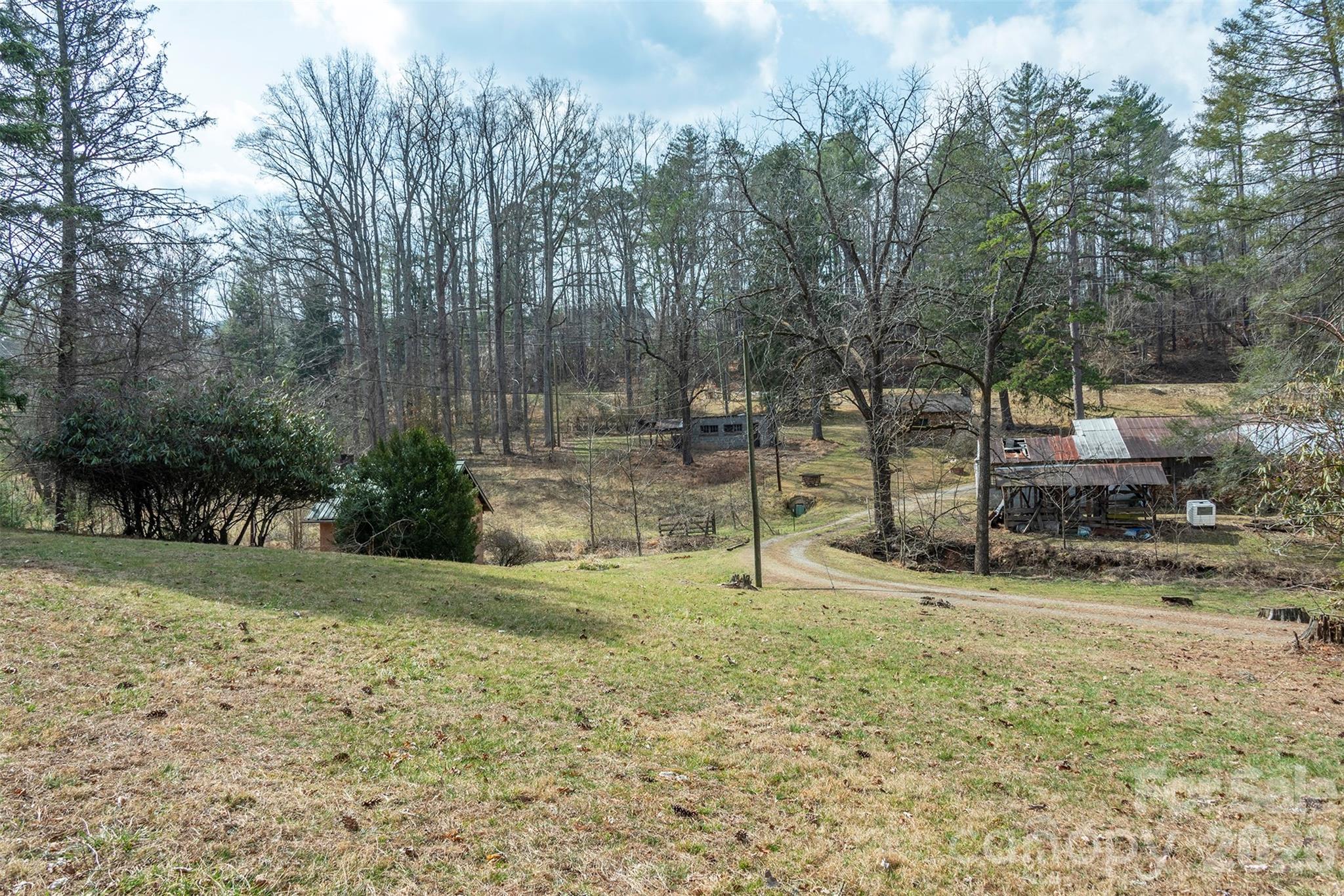main property photo 9