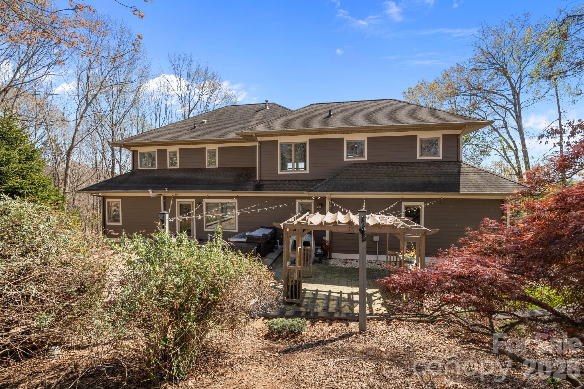 main property photo 40