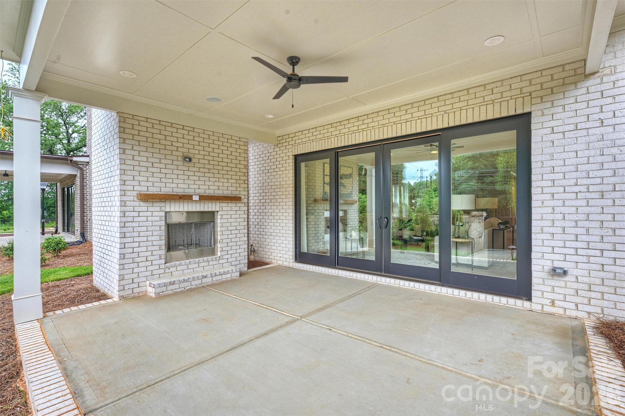 main property photo 40