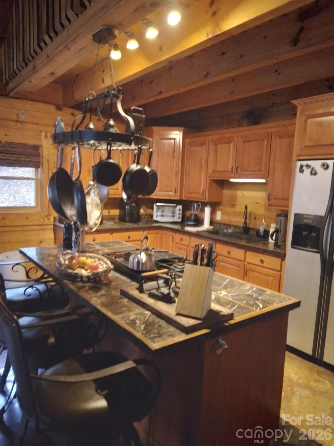 main property photo 11